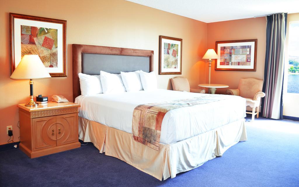 Deluxe King Room River View
