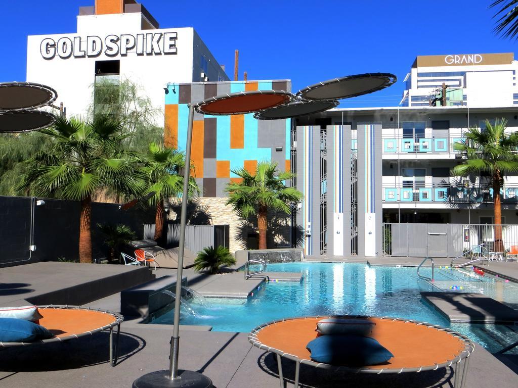 Poolside King Suite