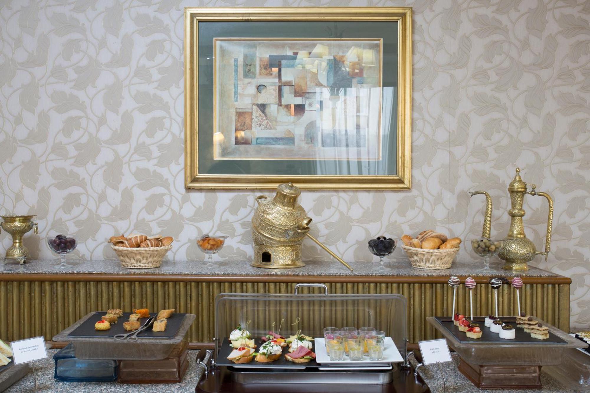 Executive Room Lounge Access
