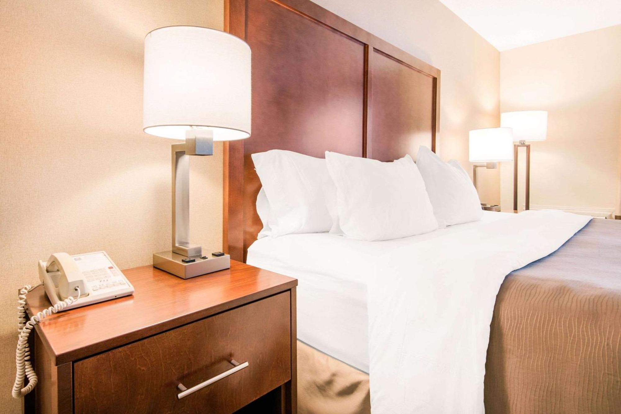 Queen Room River View