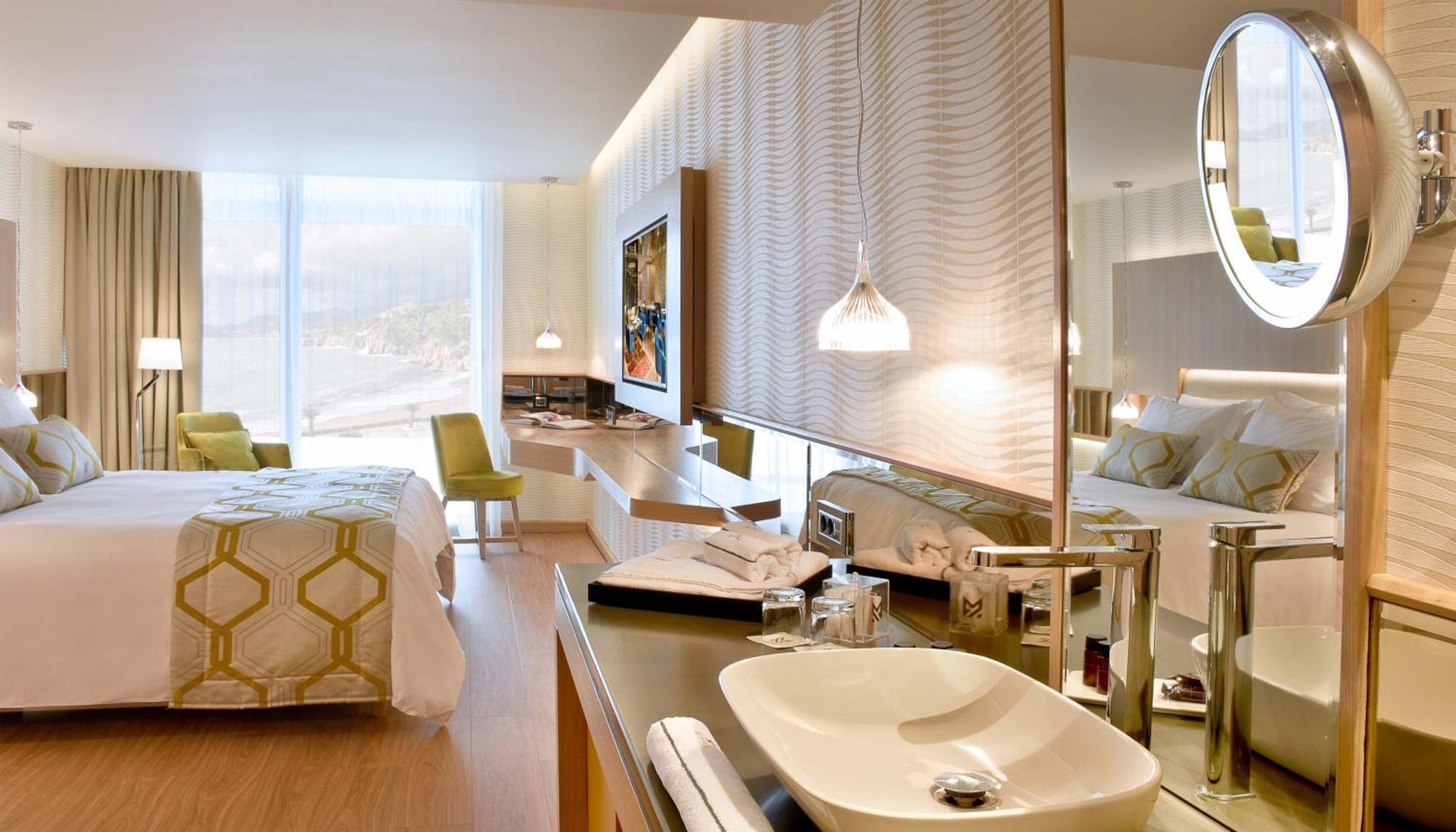 Superior Sea View Room