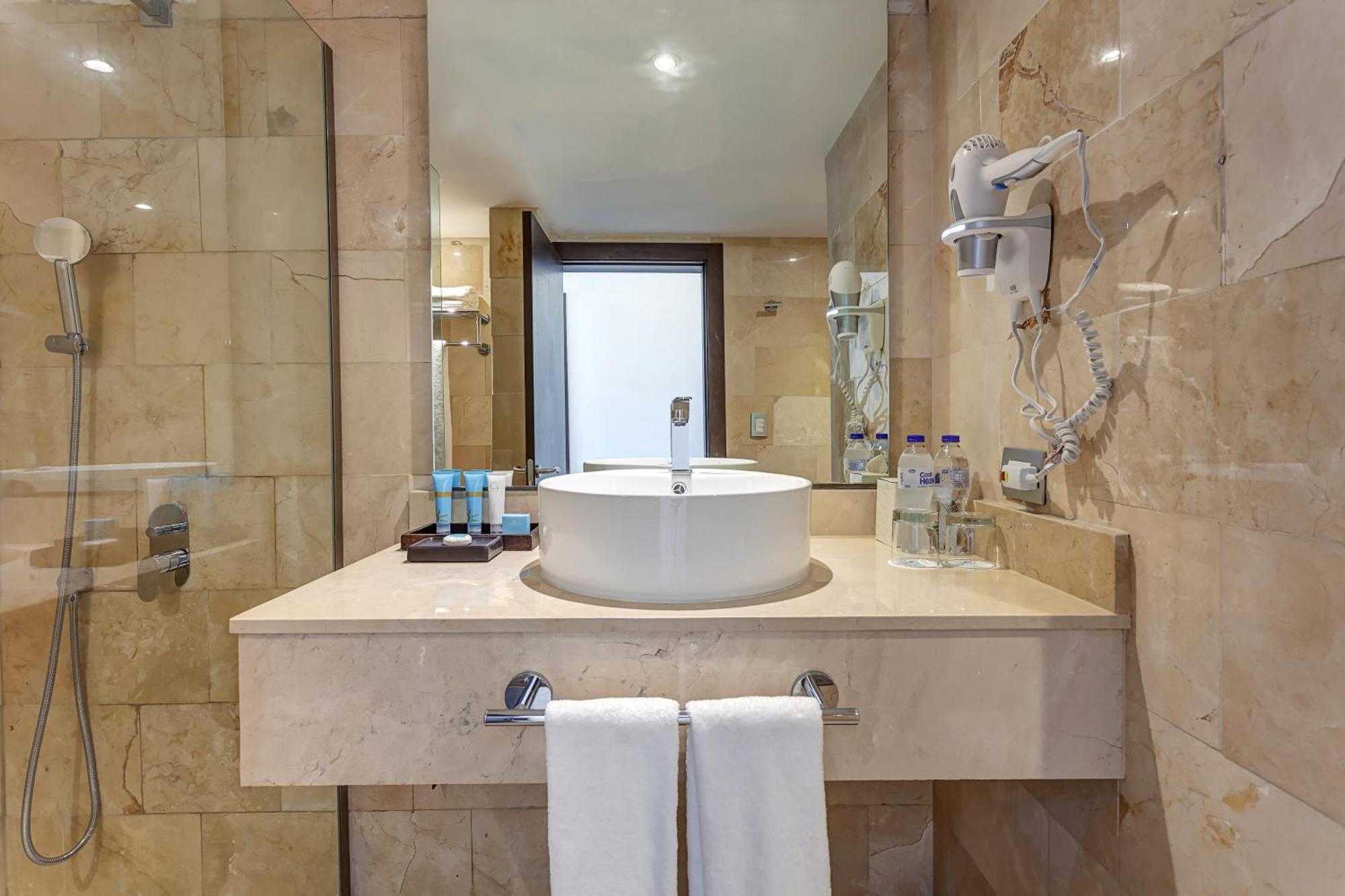 Luxury Family Room Diamond Club