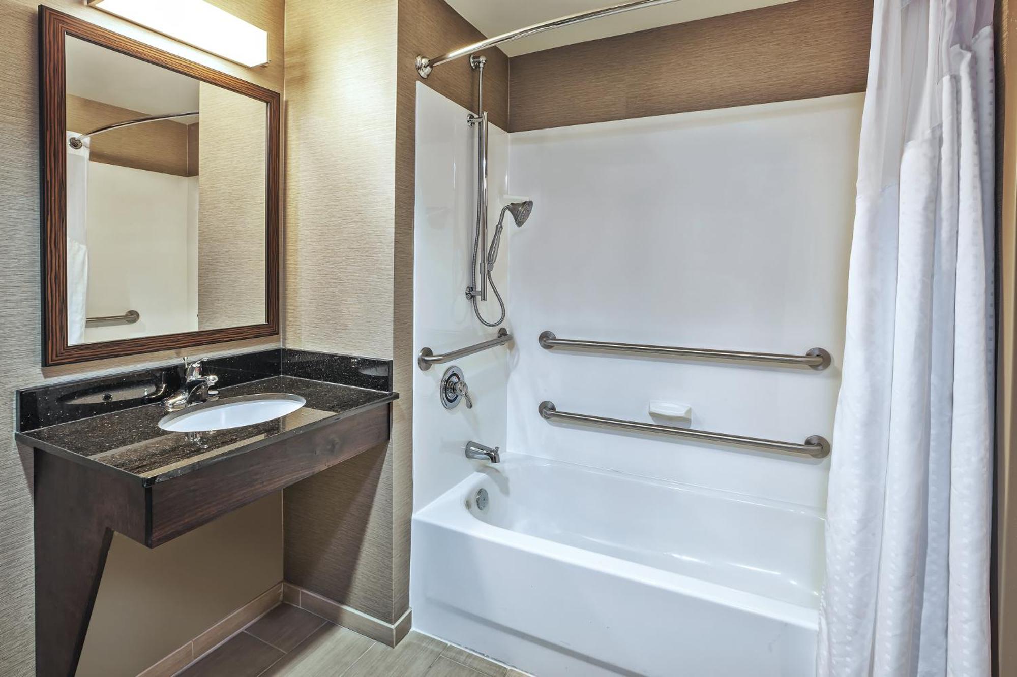 Standard King Room with Mobility Accessible Tub