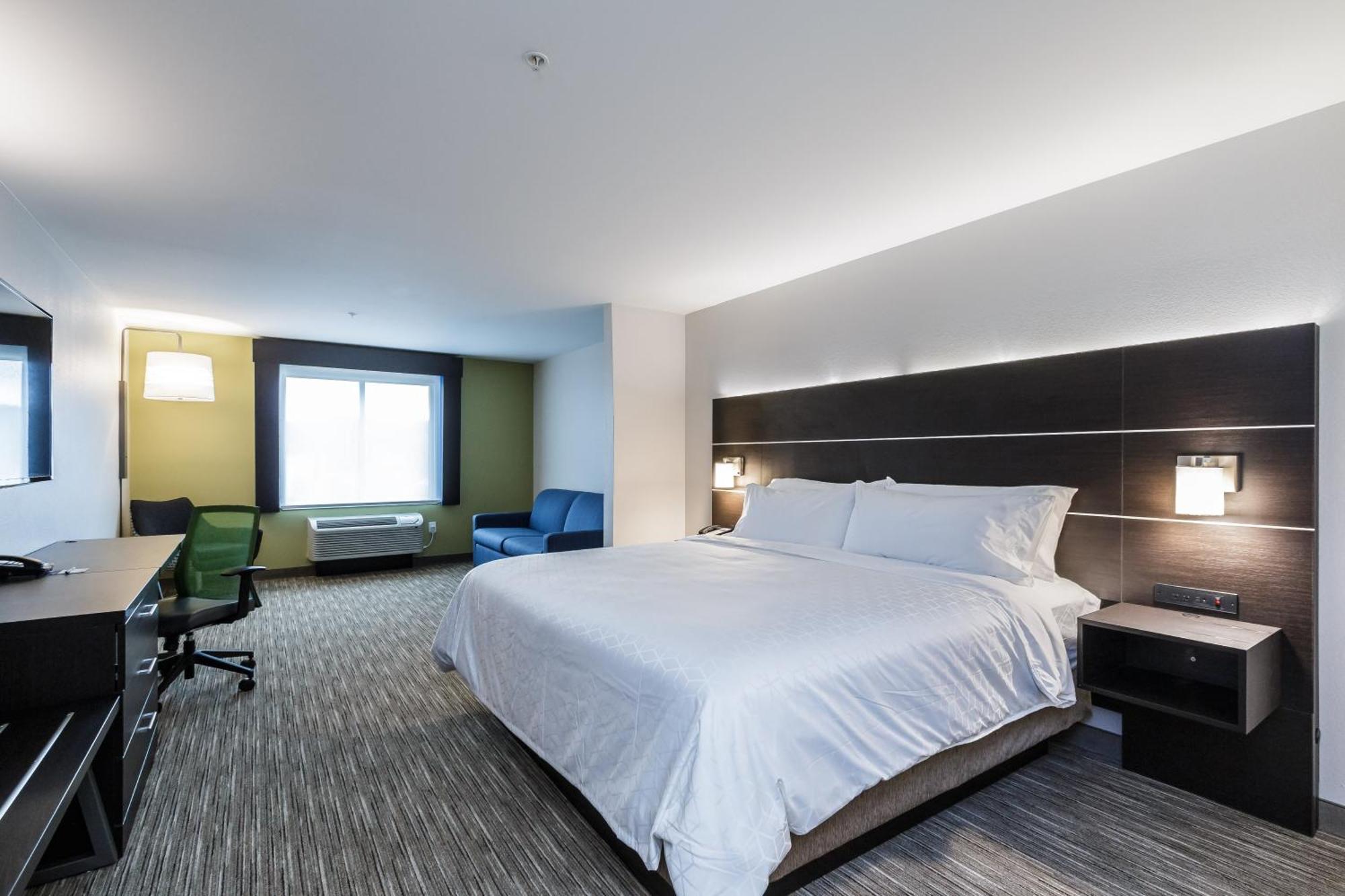 King Suite with Sofa Bed