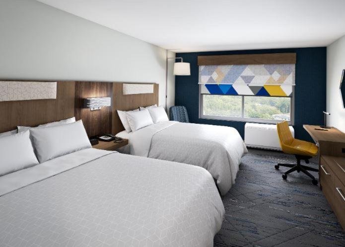 Standard Queen Room with Two Queen Beds