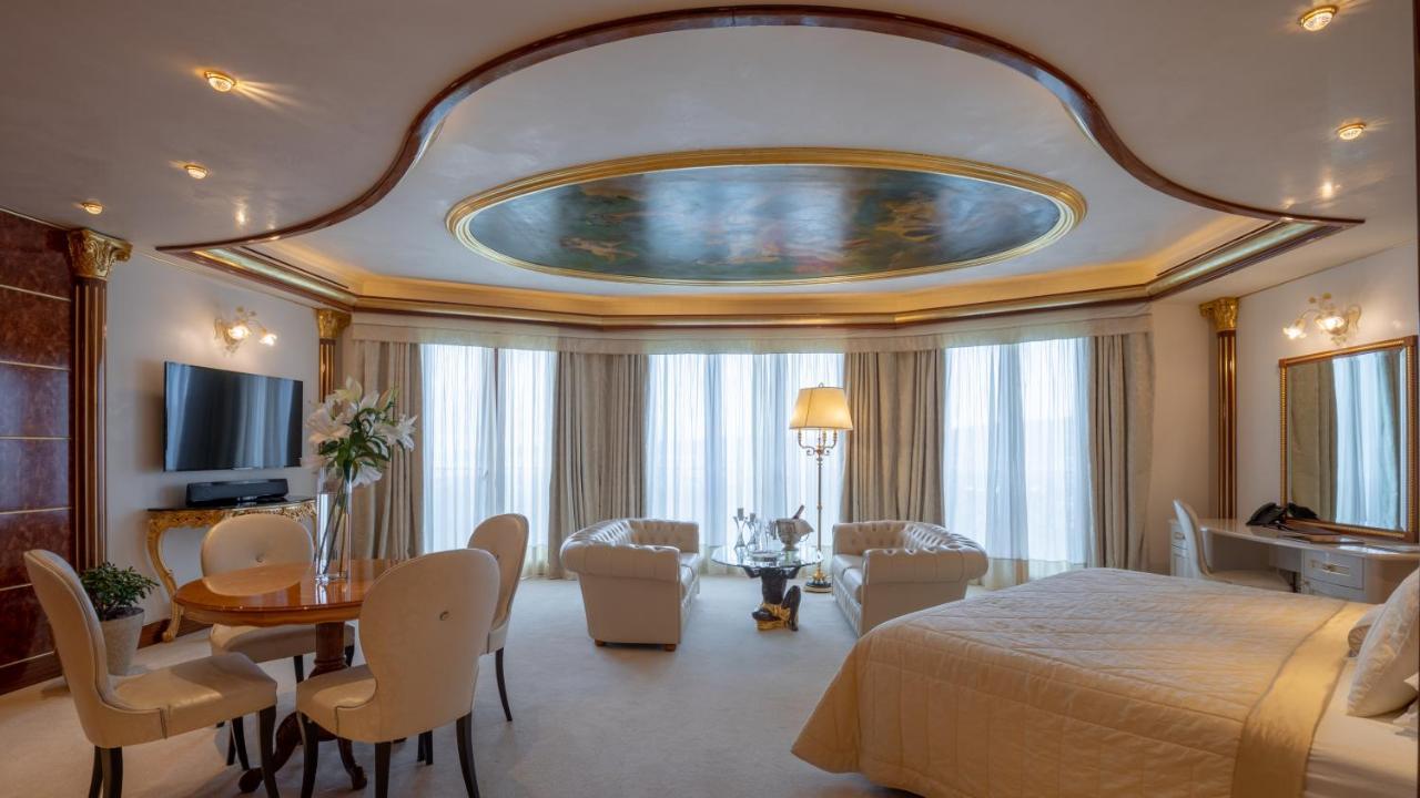 Presidential Suite