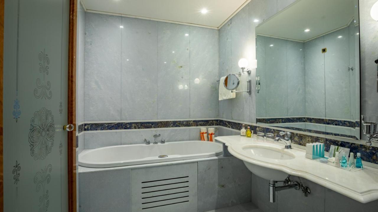 Suite Hot Tub