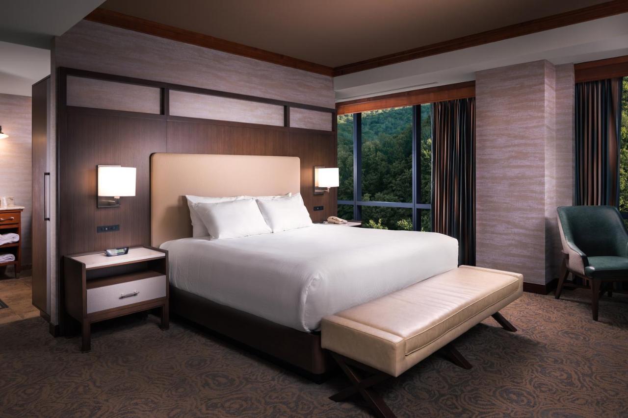 Corner King Suite Jacuzzi Non Smoking,1344657671:JPEG