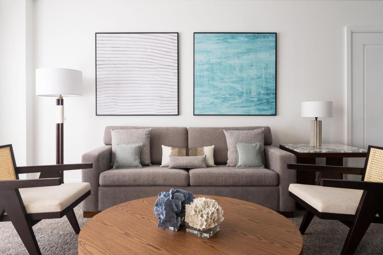 One-Bedroom Executive King Suite Sofa Bed Ocean View