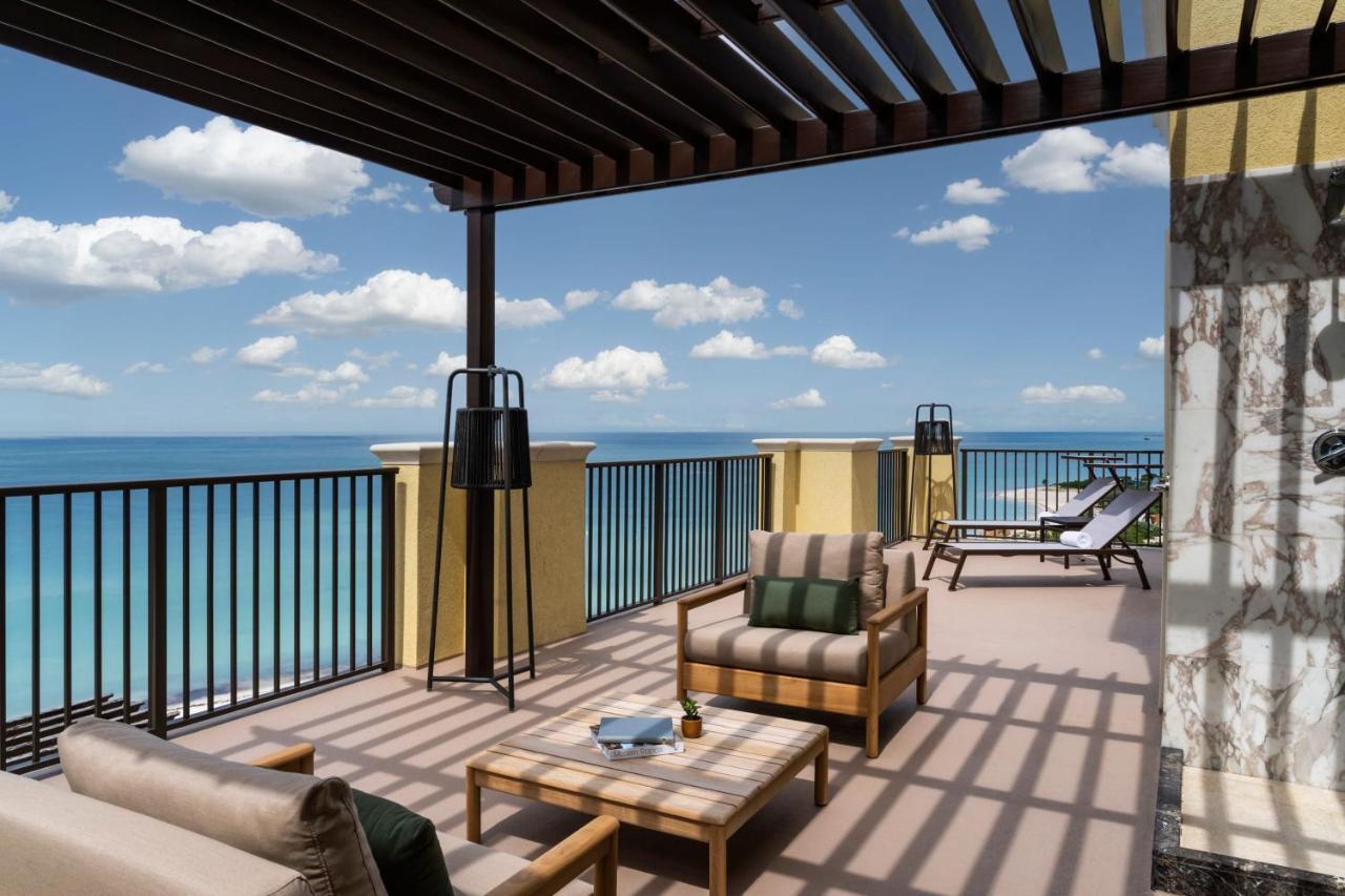 Ritz-Carlton Suite
