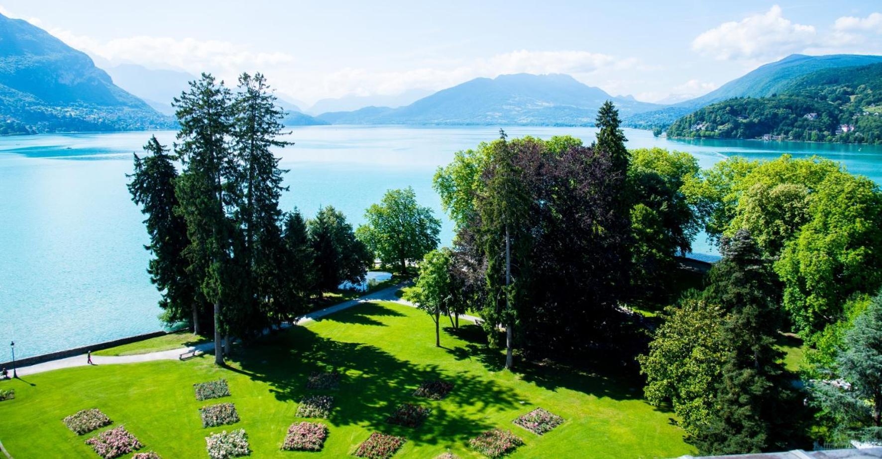 Suite Impériale - Accès au Spa Inclus - Réservation Nécessaire