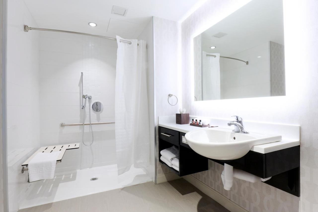 Accessible King Room
