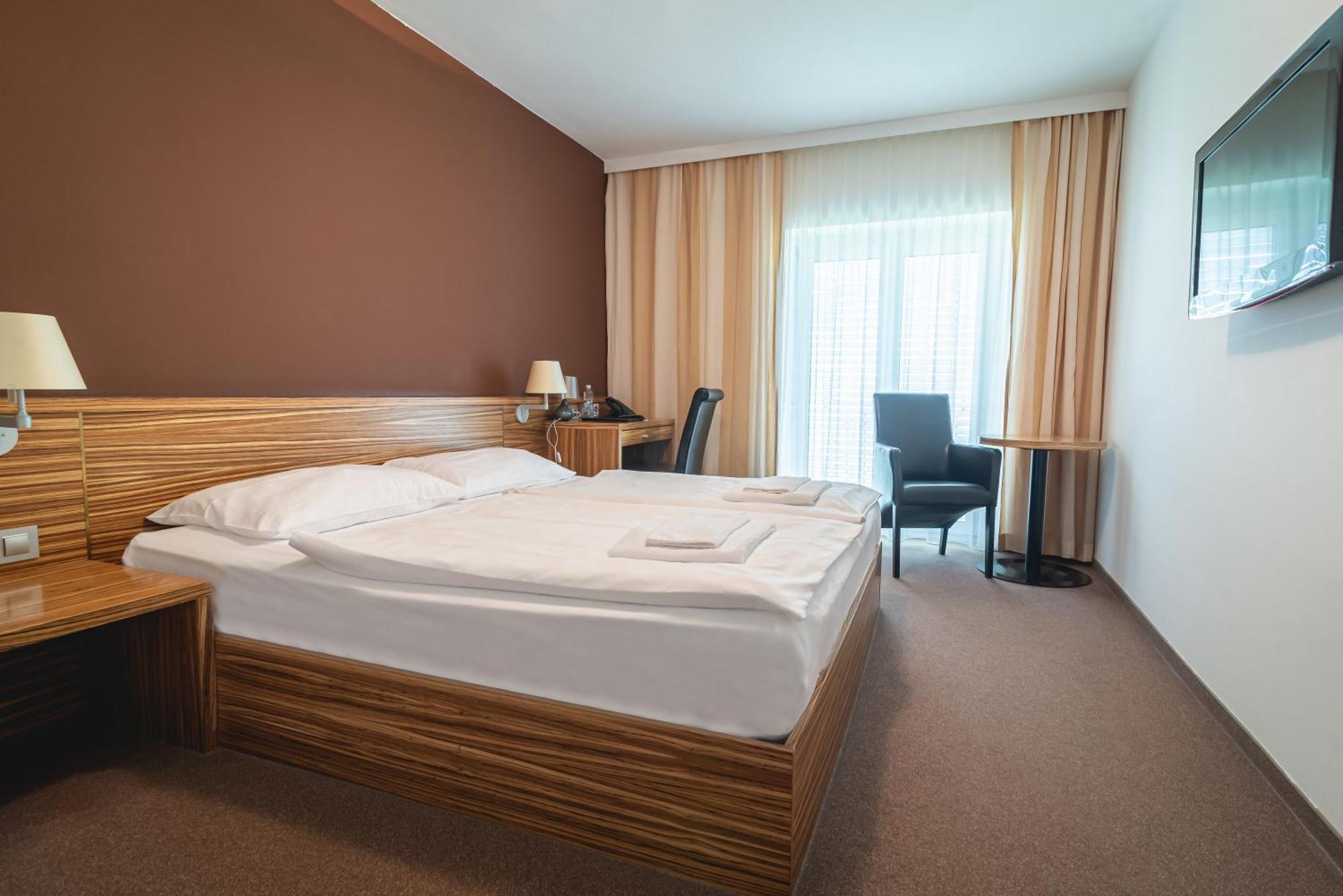 Double Room,1239487639:JPEG
