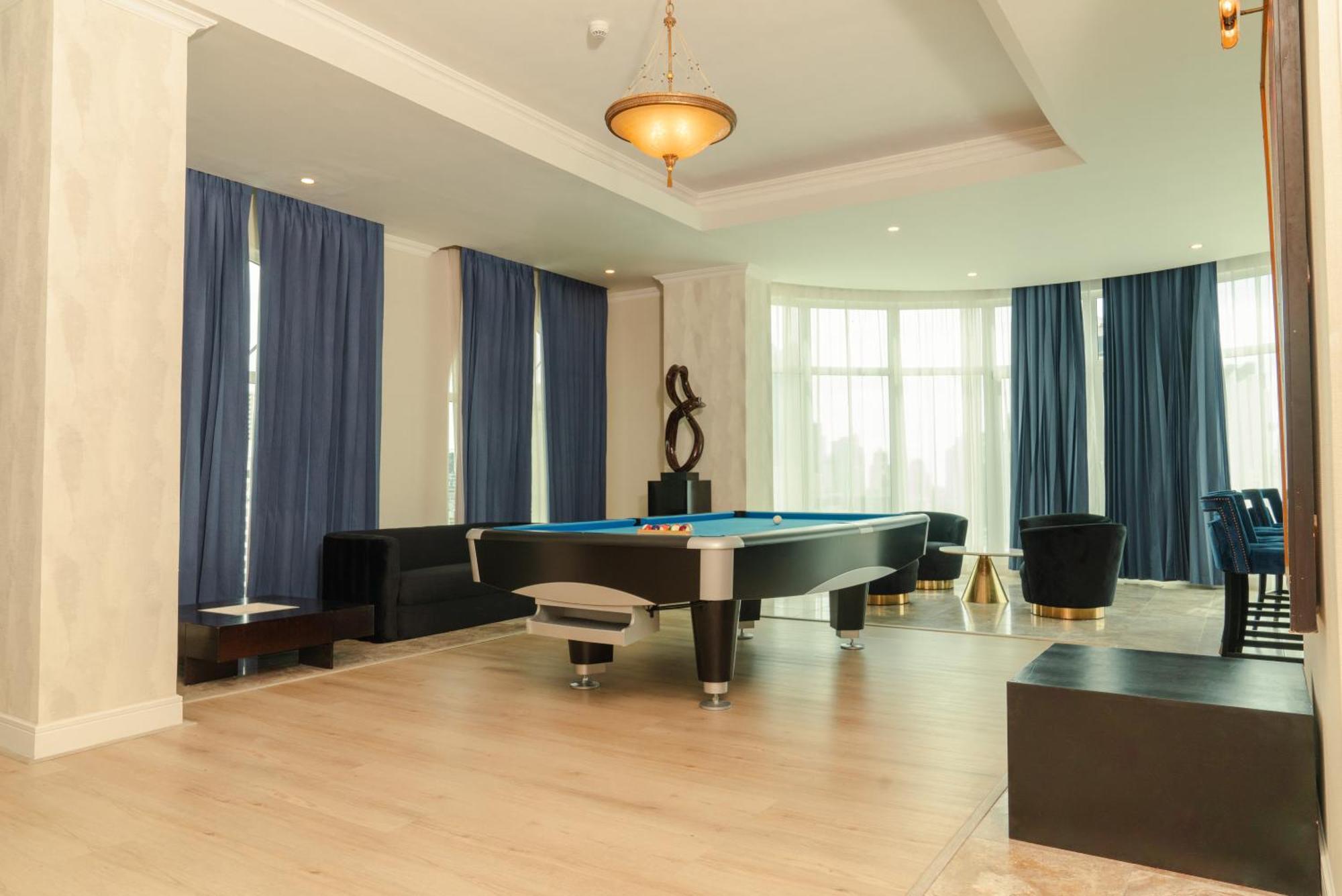 One-Bedroom Deluxe Apartment