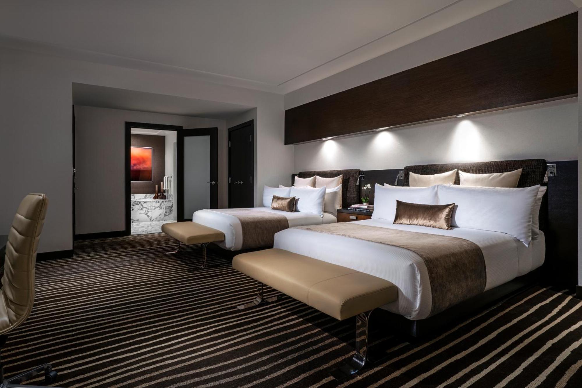 Luxury Room City View Two Queen
