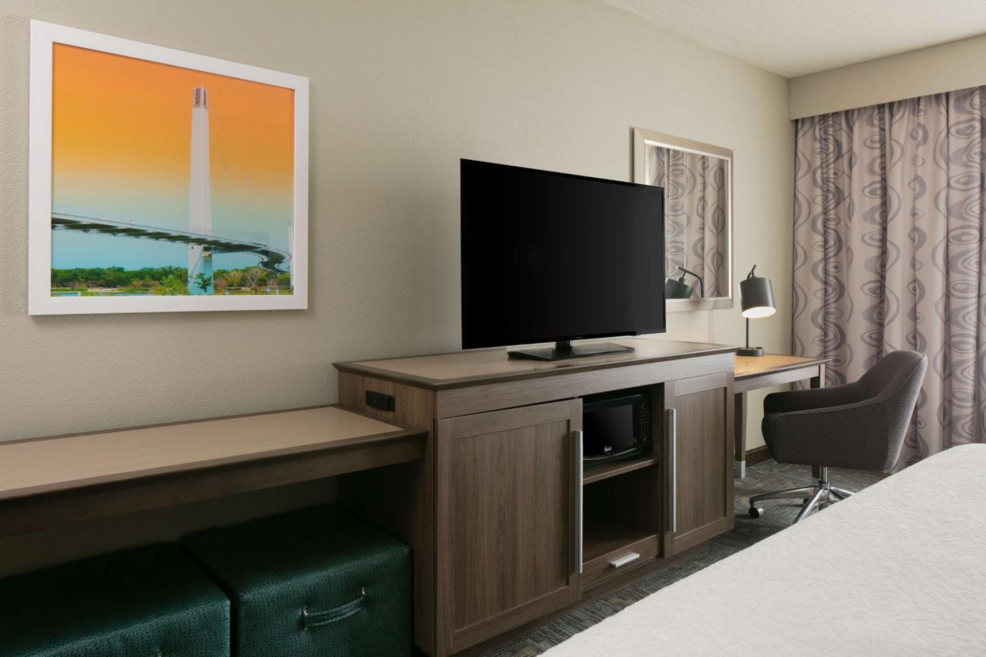 King Room - Mobility Access/Non-Smoking