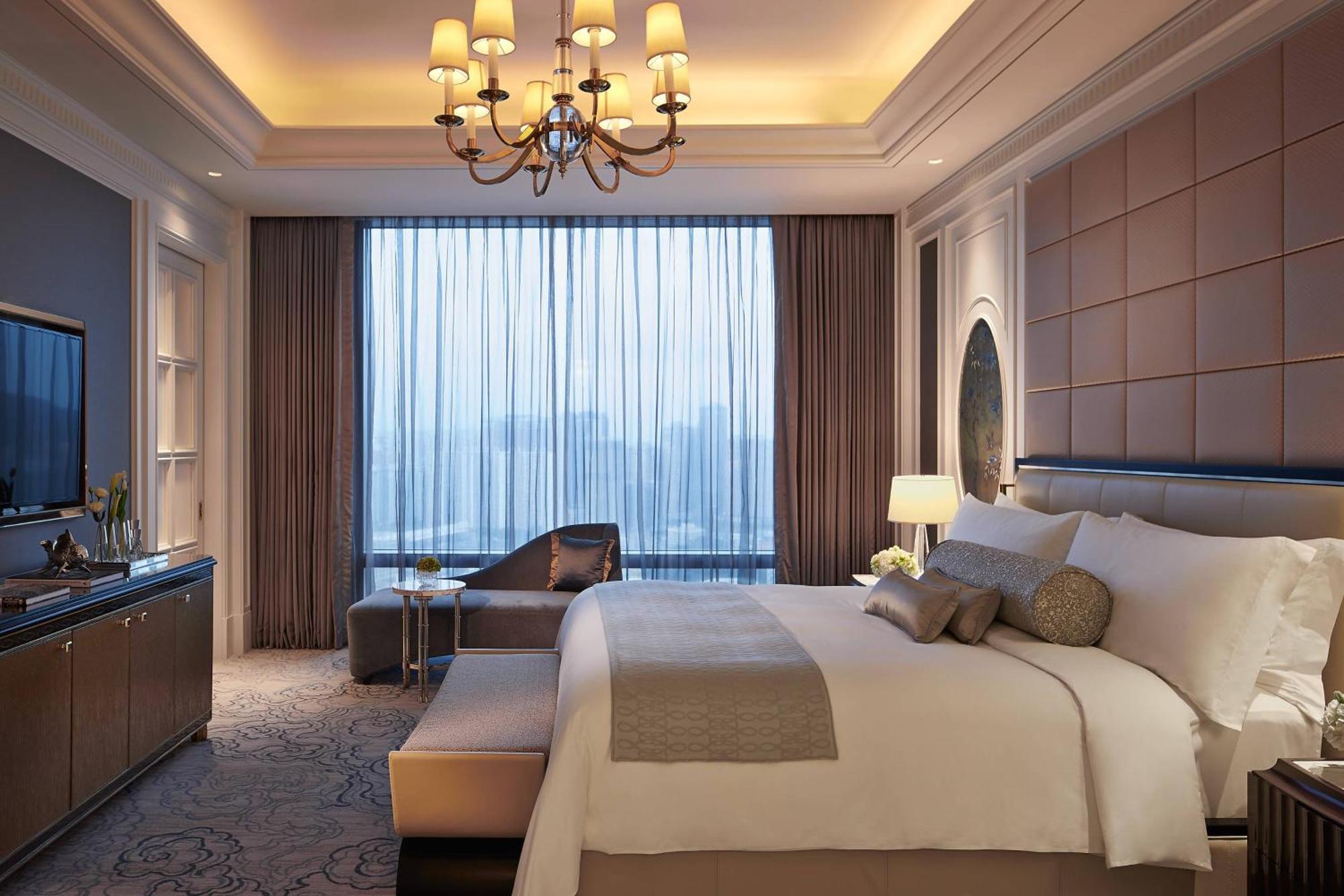 Two Bedroom Carlton Club Suite(Club Lounge Access)