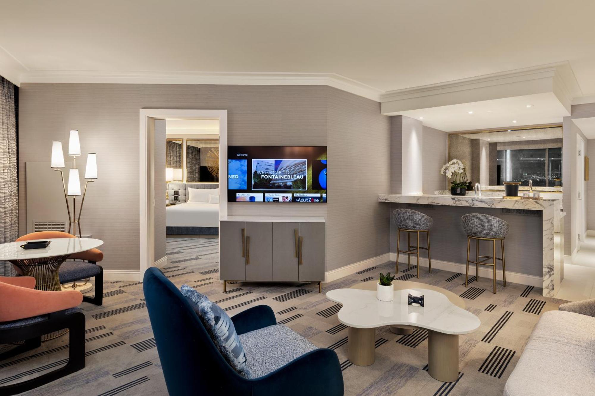 Noble Suite Strip Best View
