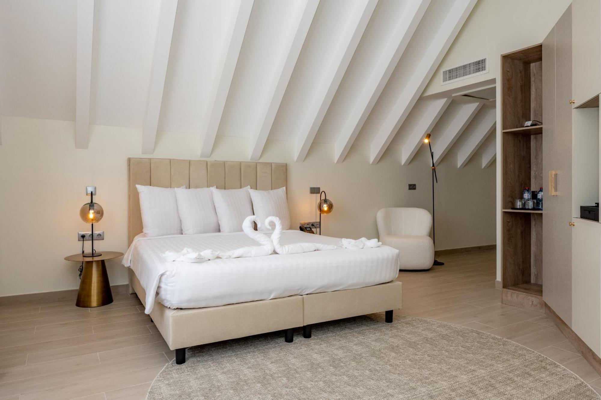 Loft King Suite