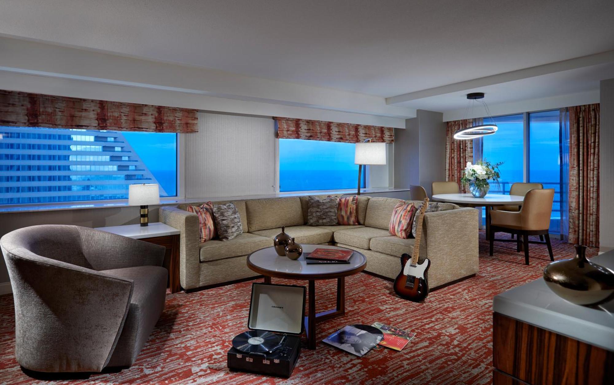 South Tower Apollo Ocean Suite
