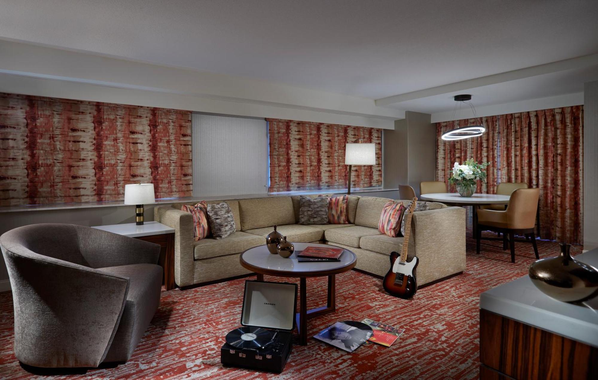 South Tower Apollo Bay View Suite