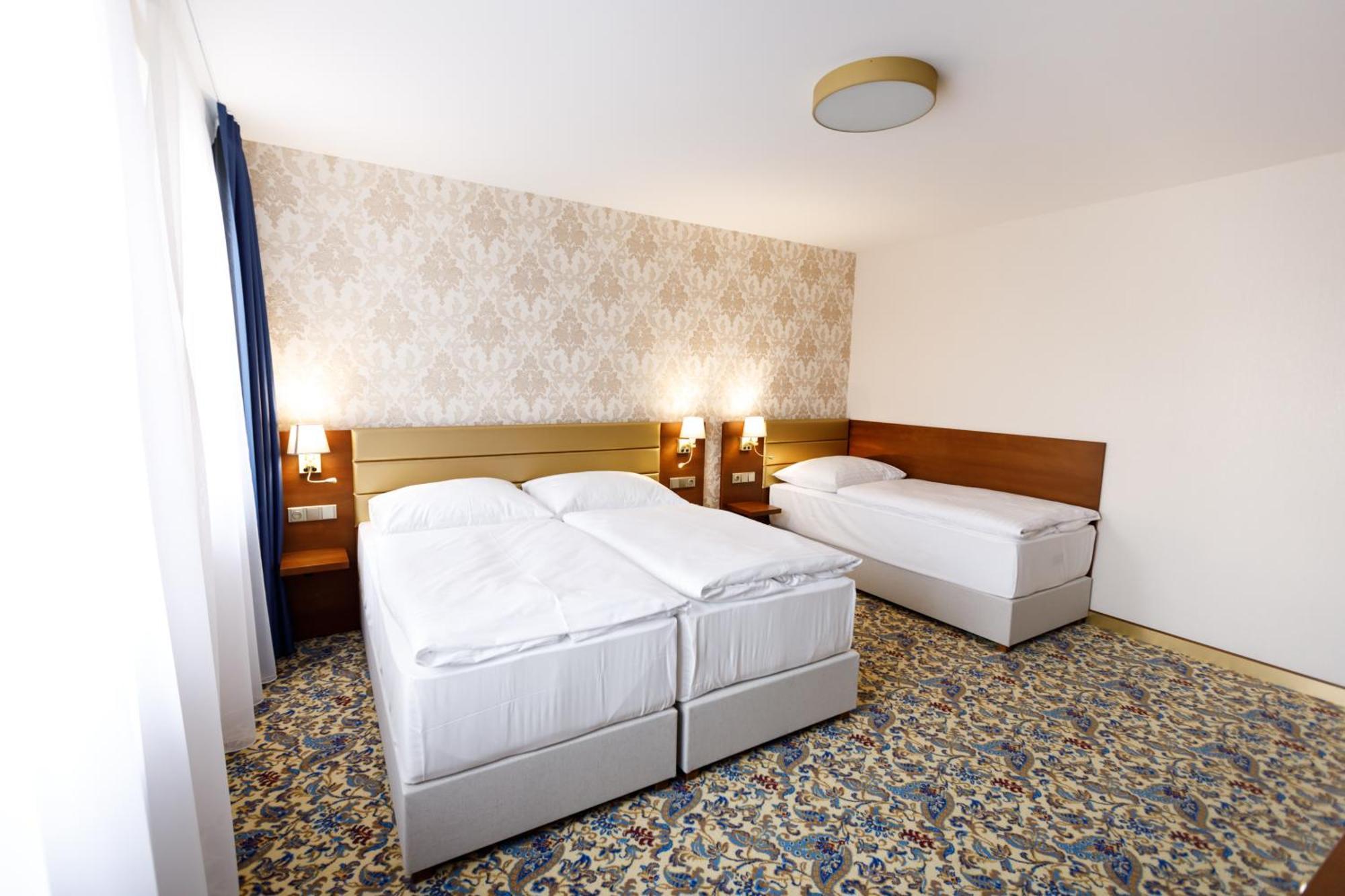 Luxury Triple Room