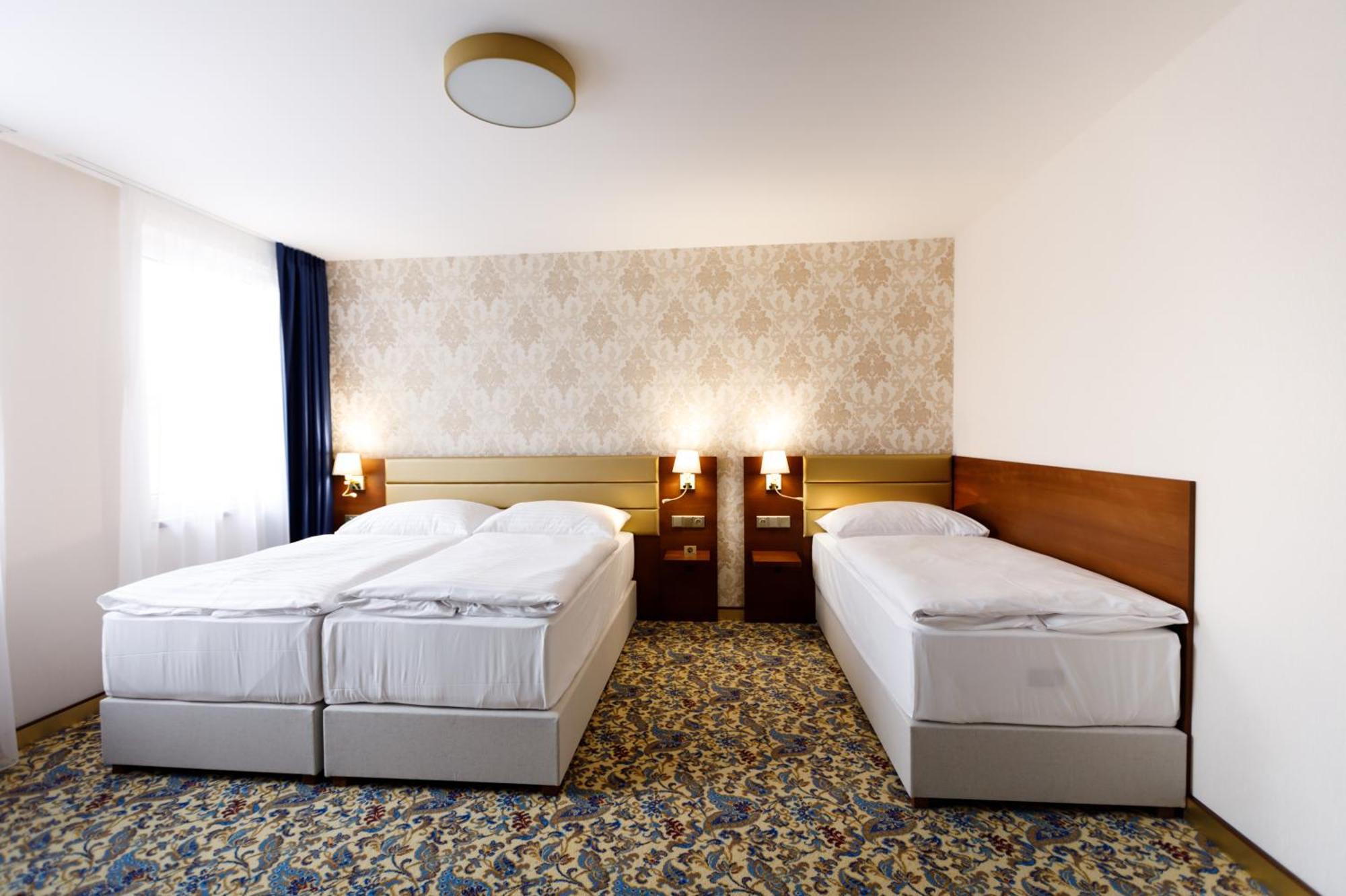 Luxury Triple Room