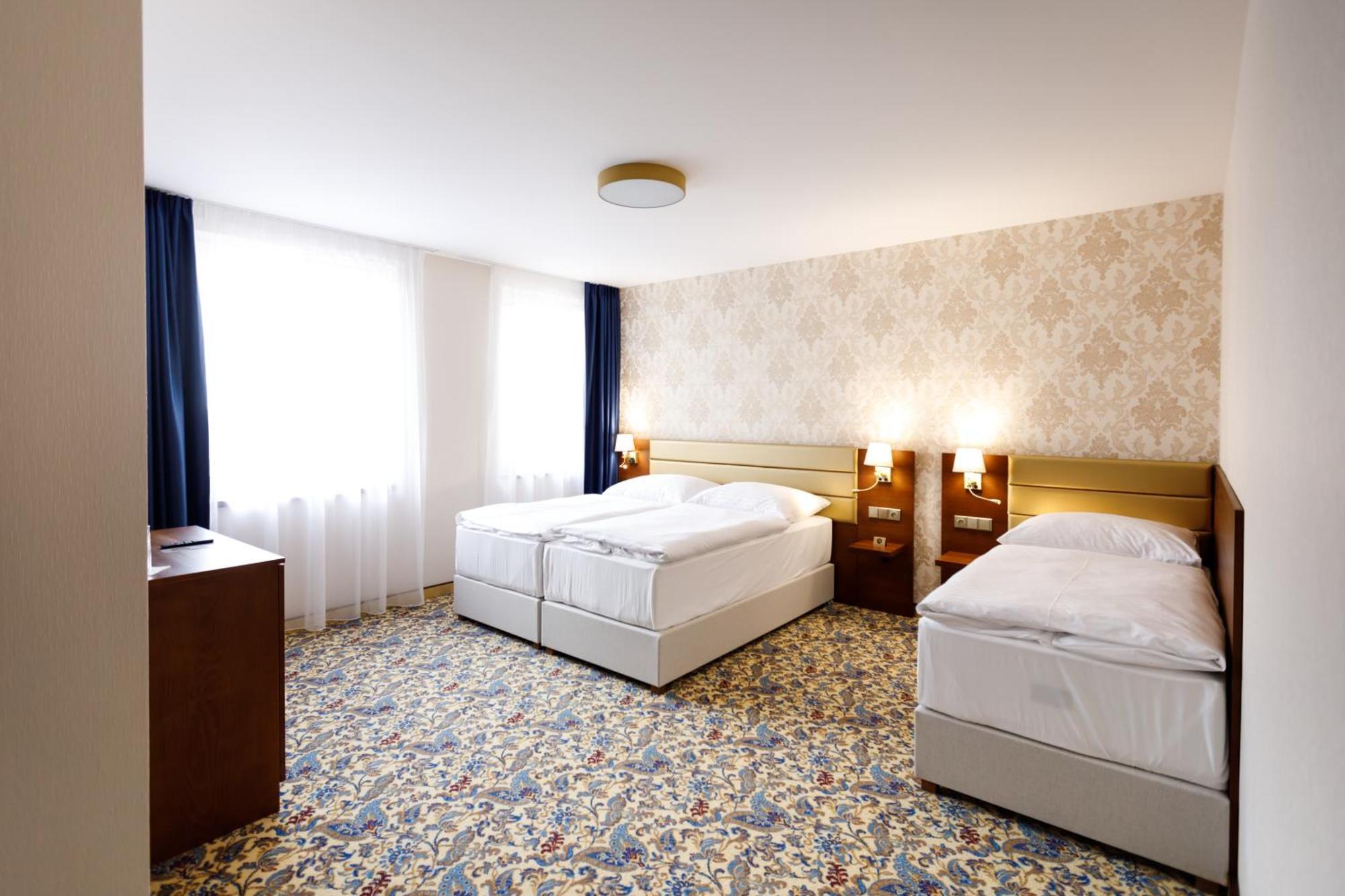 Luxury Triple Room