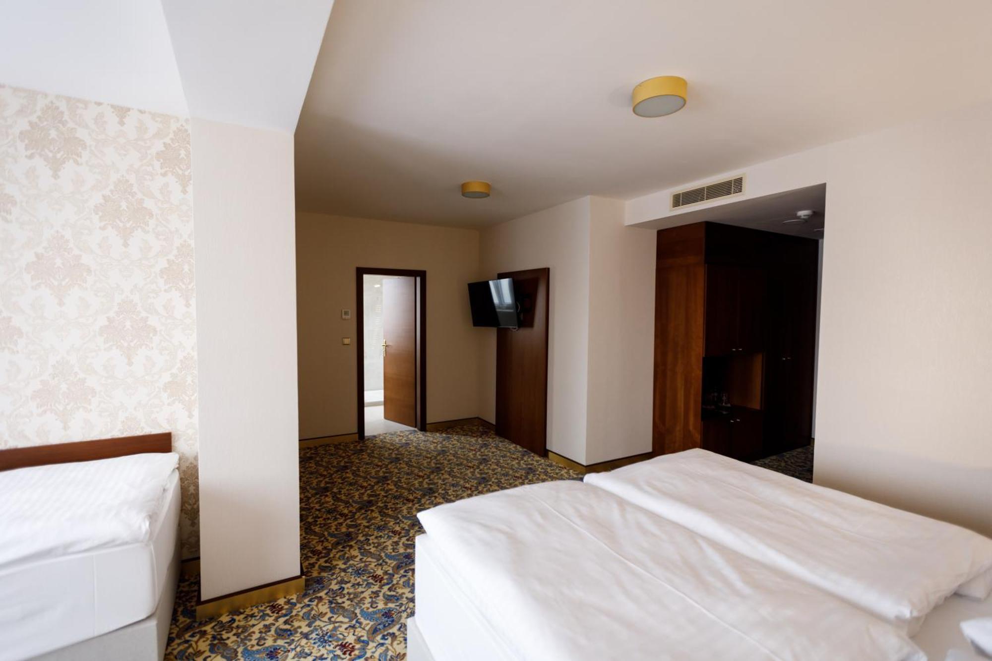 Luxury Quadruple Room