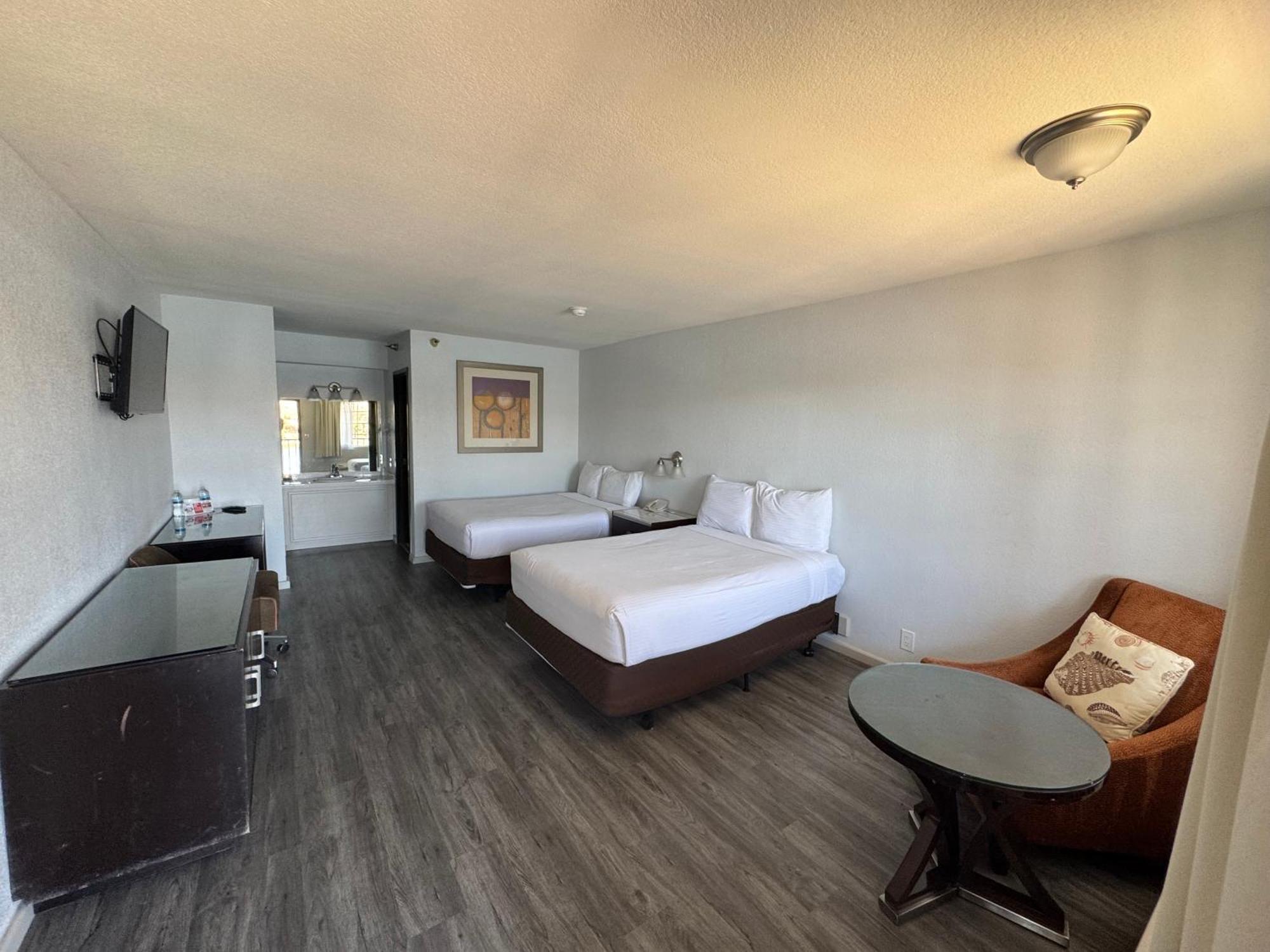 Double Room Two Double Beds River View
