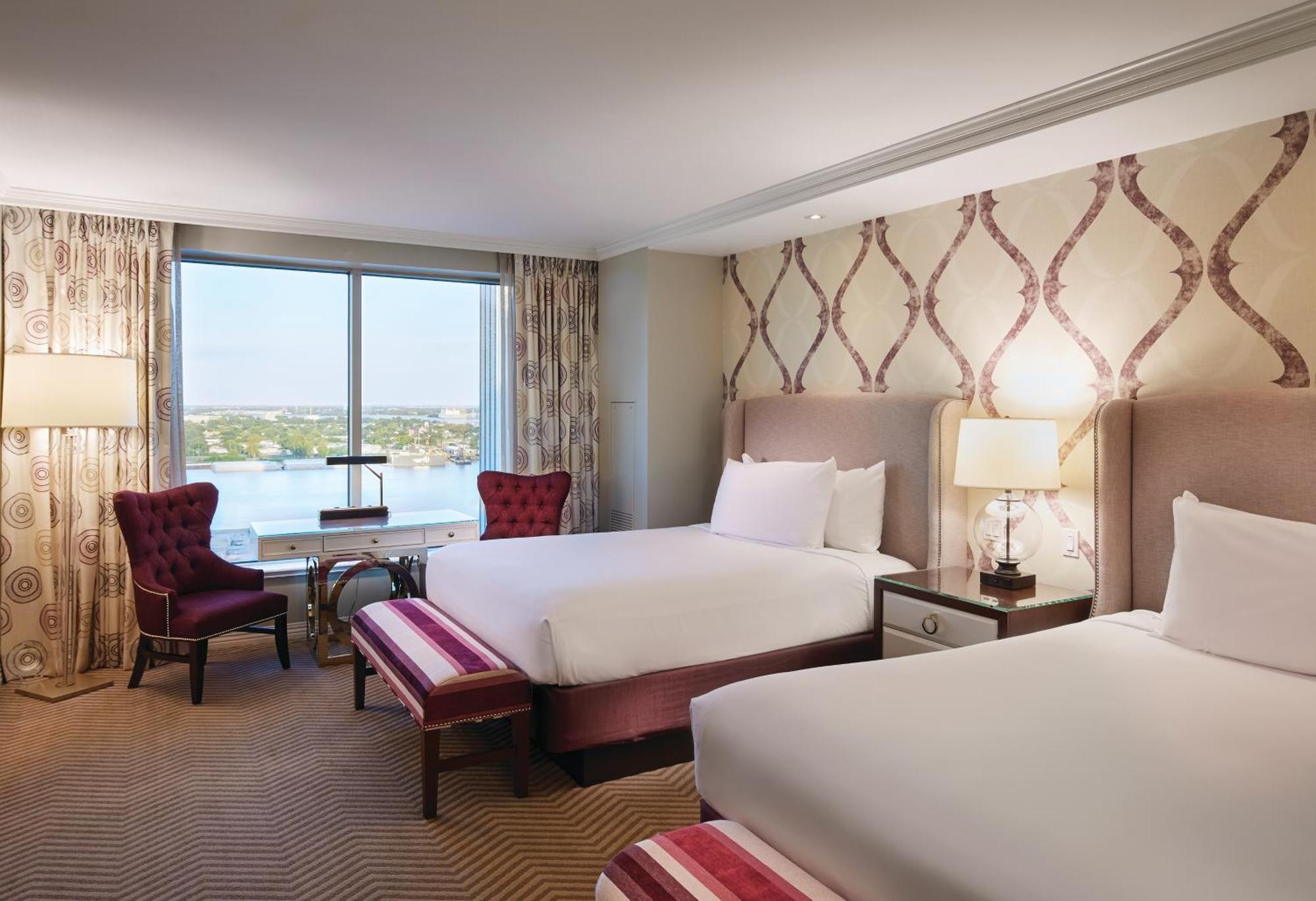 Harrah's Luxury Room 2 Queens City View