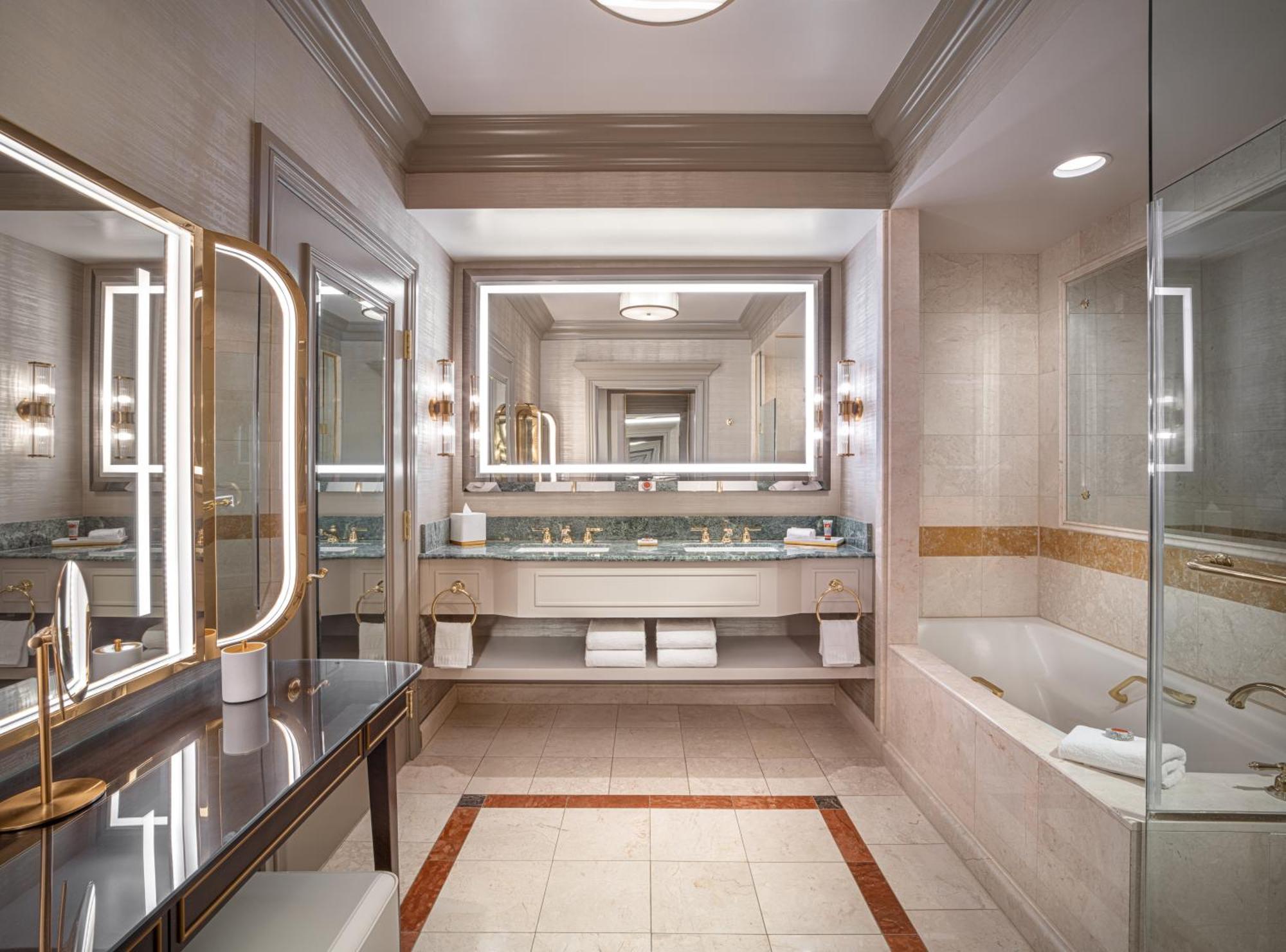 Newly Remodeled Luxury Two Queen Sphere View Suite