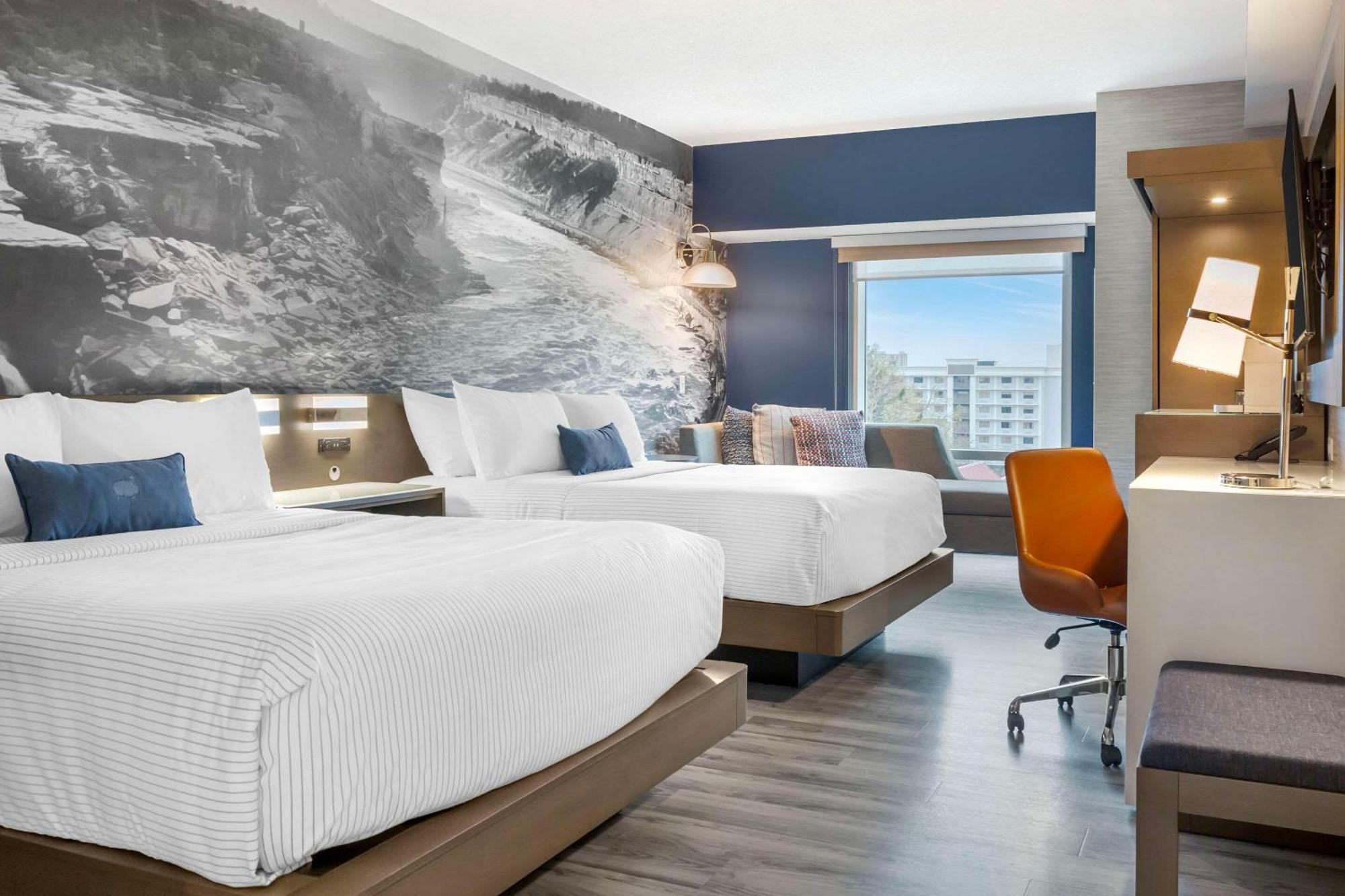 Quadruple Room with Two Queen Beds - Non Smoking