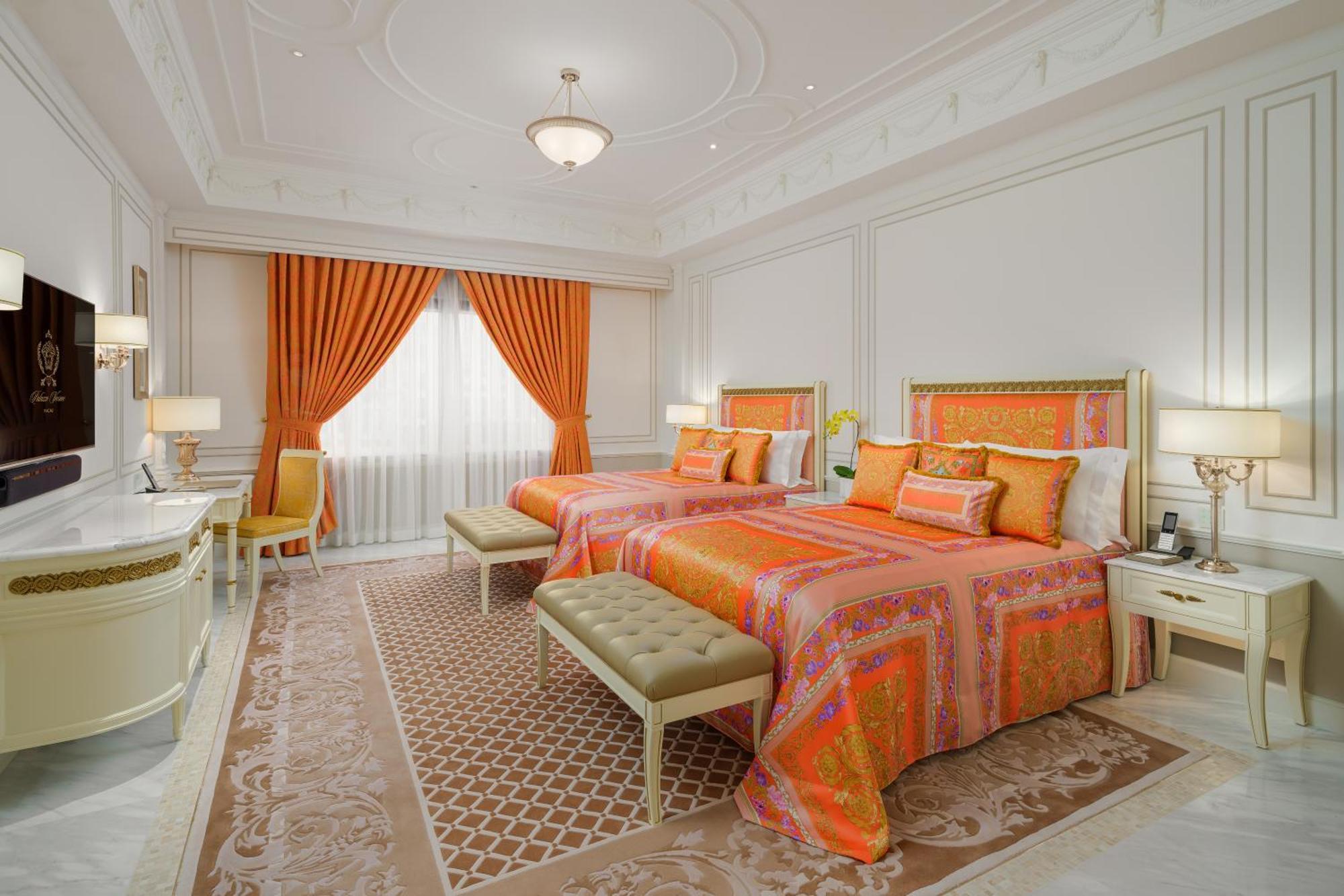 Deluxe Versace Queen (Garden View),1637676482:JPEG
