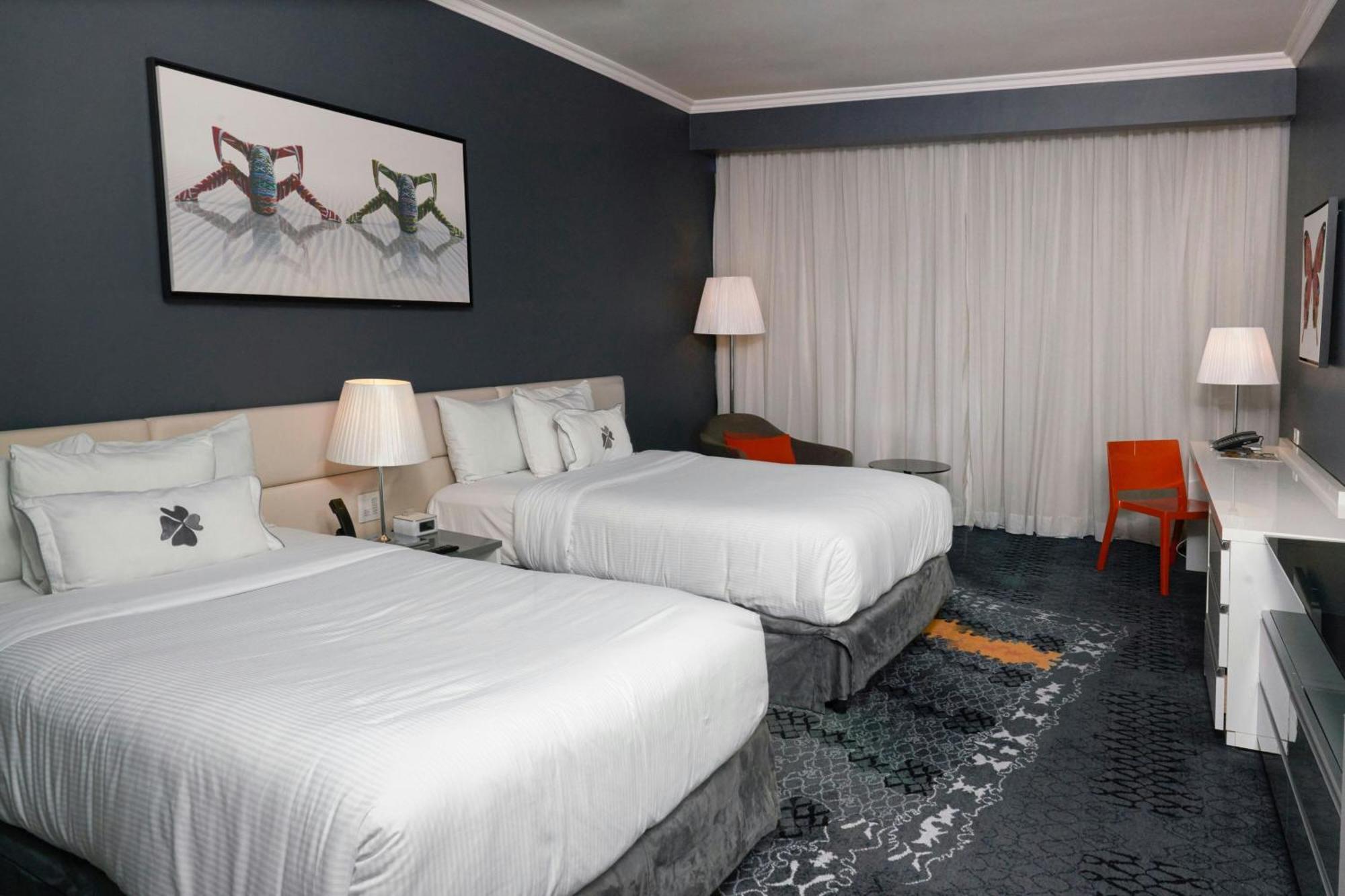 Deluxe 1 King City View Guest room 1 King City view