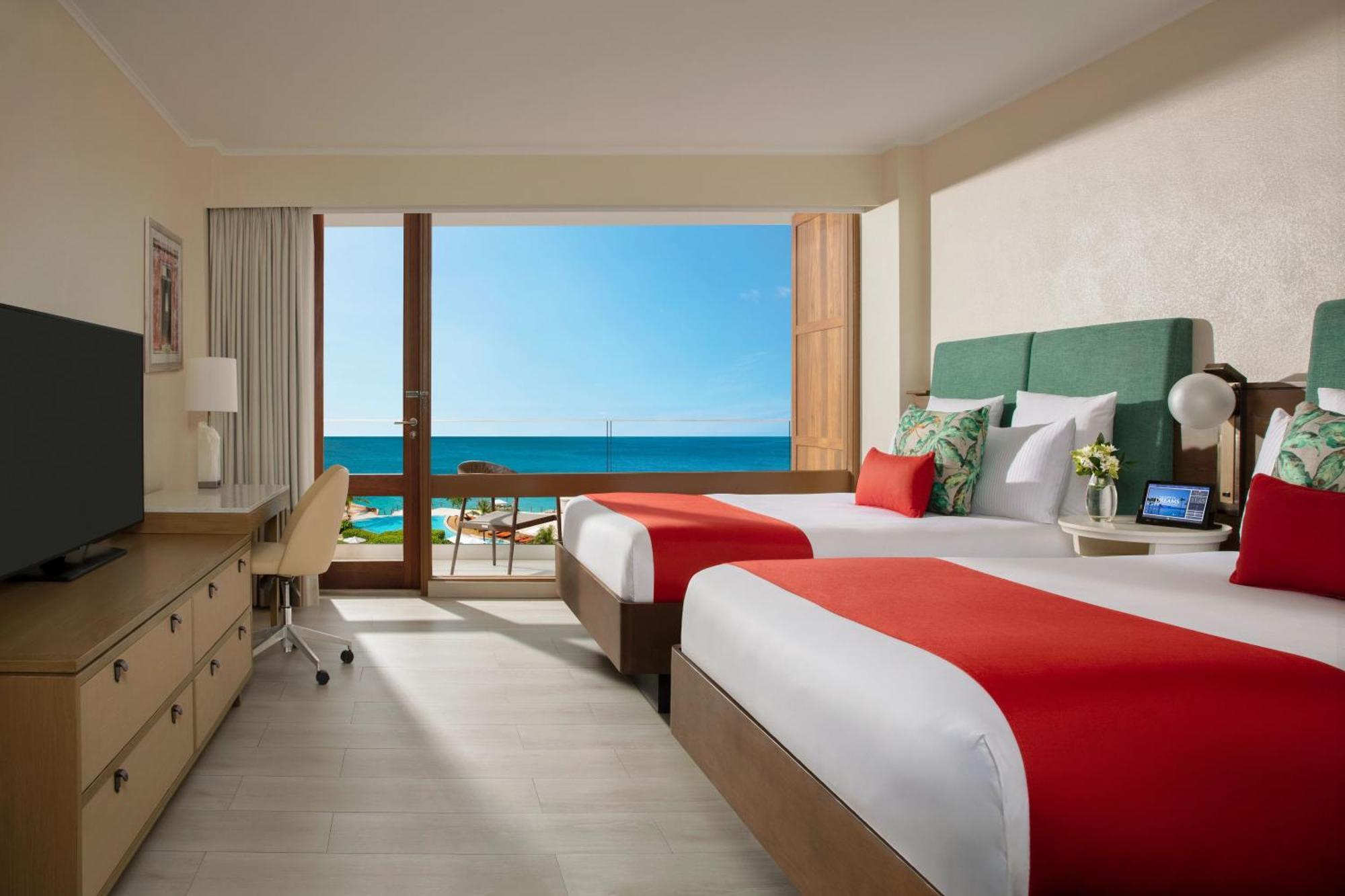 Quarto Duplo Deluxe com Vista da Piscina