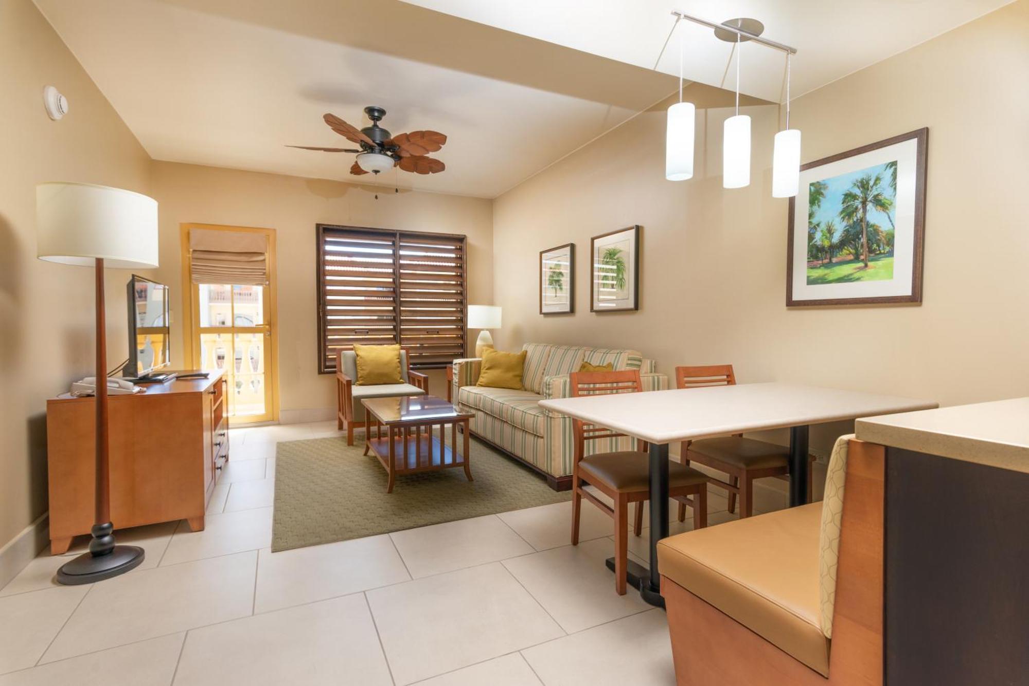 One-Bedroom Premium Suite Two Double Beds