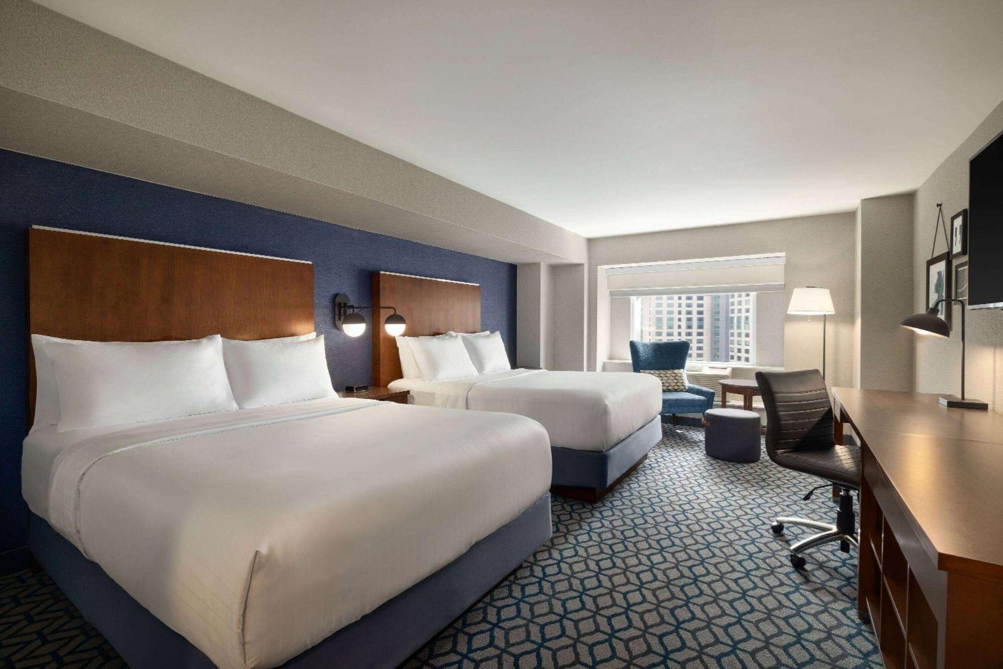 2 Queen Beds City View Non-Smoking