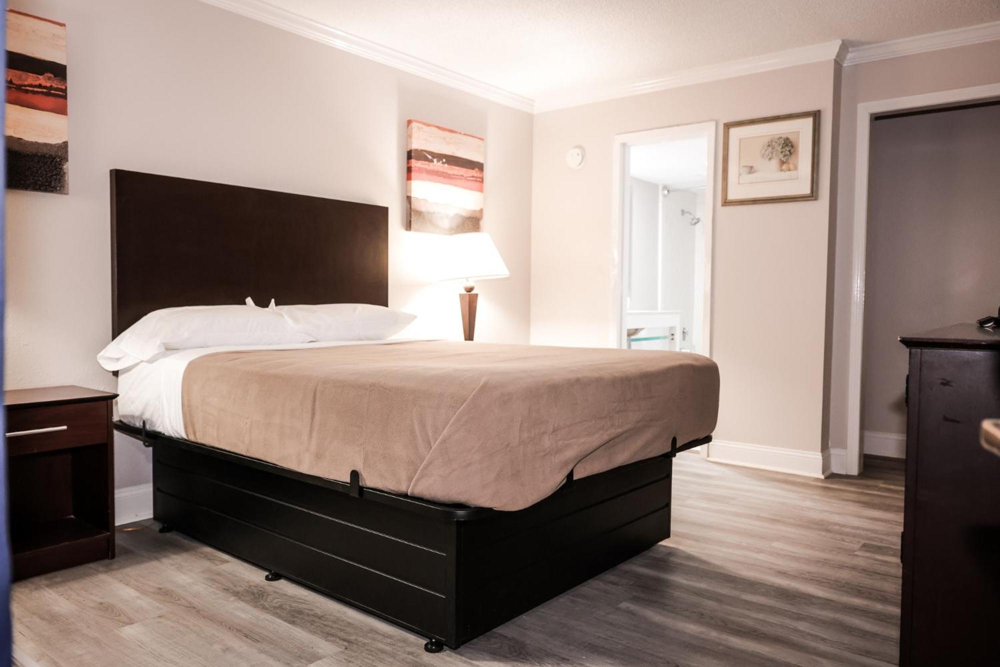 Queen Bed Non-Smoking