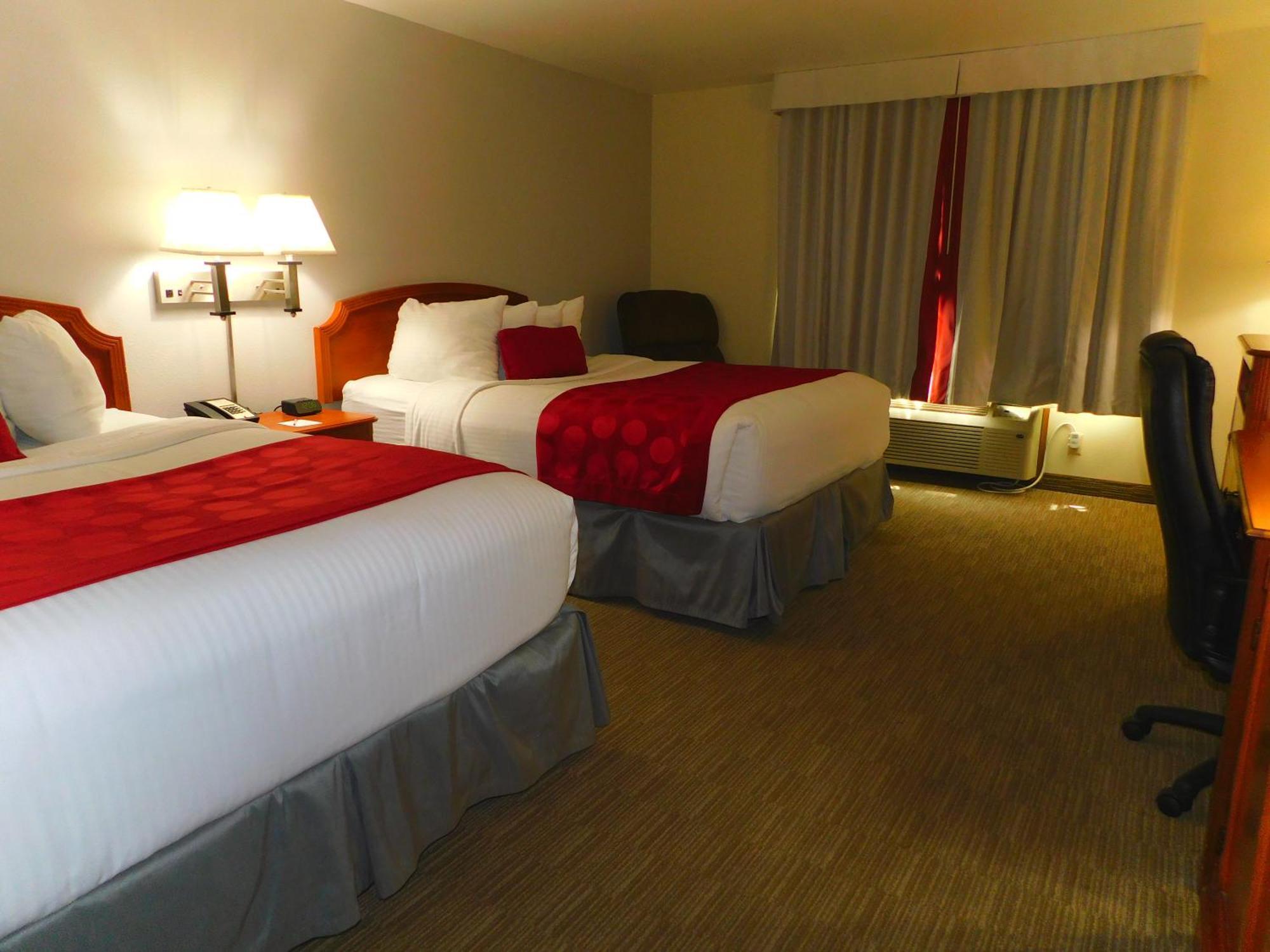 Deluxe Queen Room with Two Queen Beds - Non-Smoking