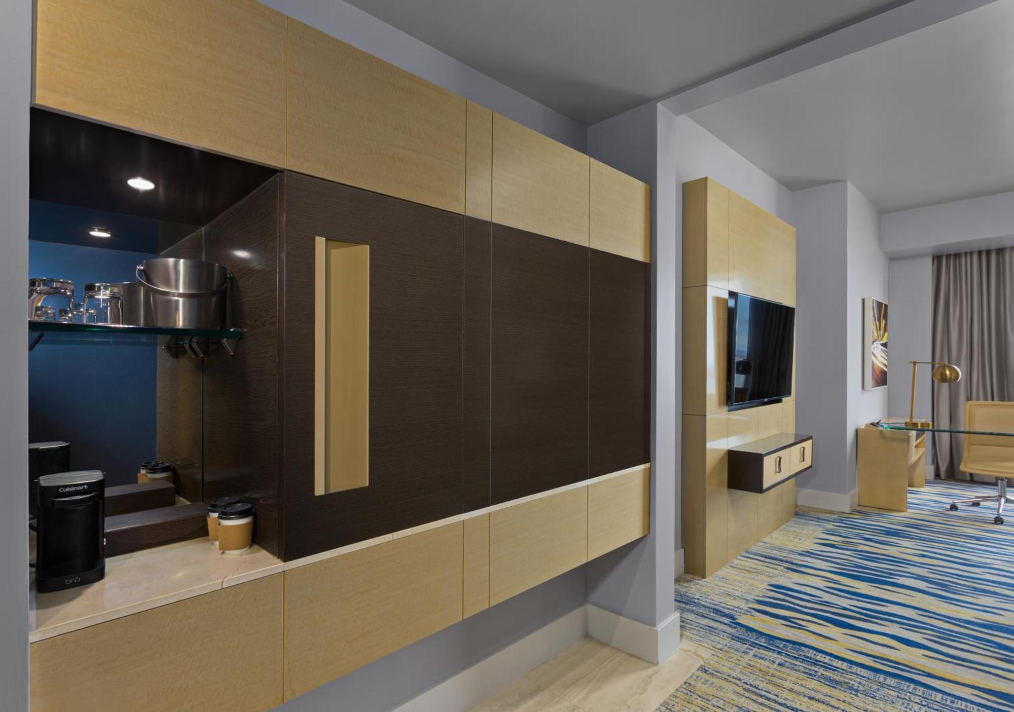 Premium King Room Balcony Ocean View
