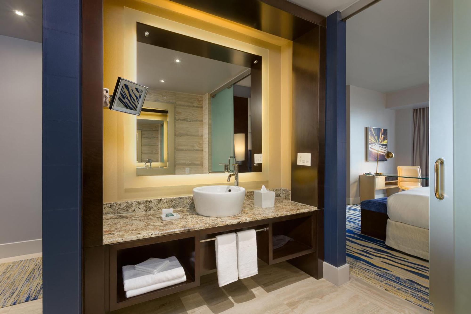 Premium King Room Balcony Ocean View