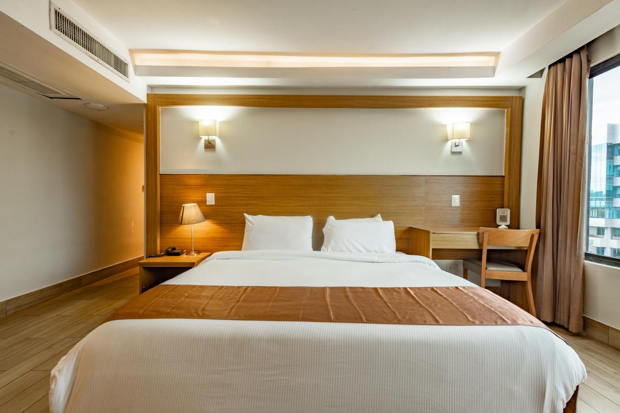 Standard King Room - Free Wifi