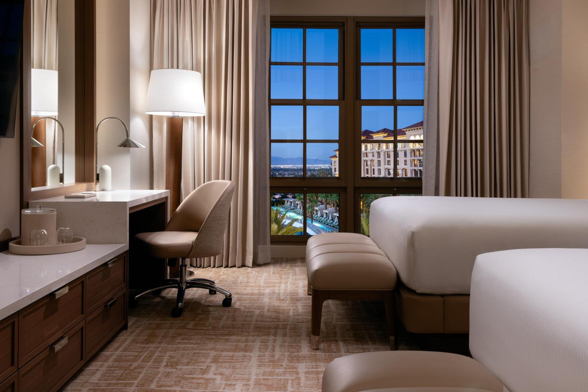 Resort View Two Queen Newly Remodeled