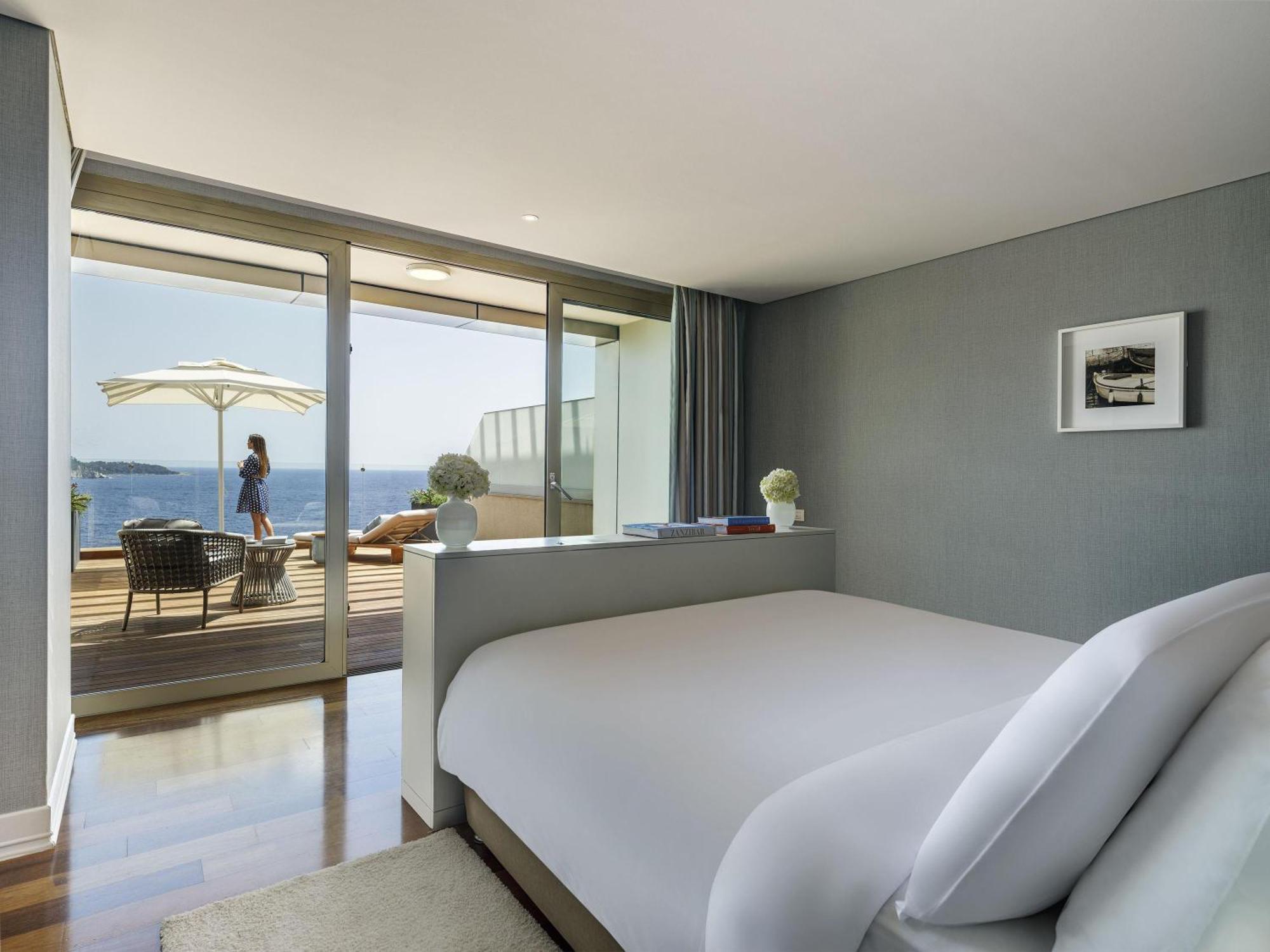 Deluxe Double Room with Sea View,1742621515:JPEG