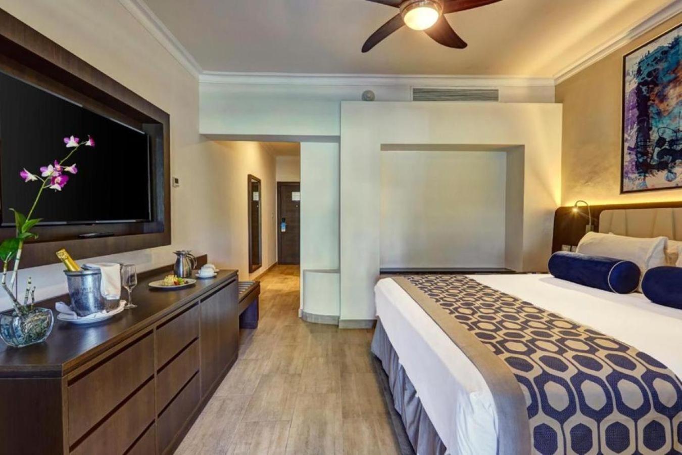 Luxury Family Room Diamond Club