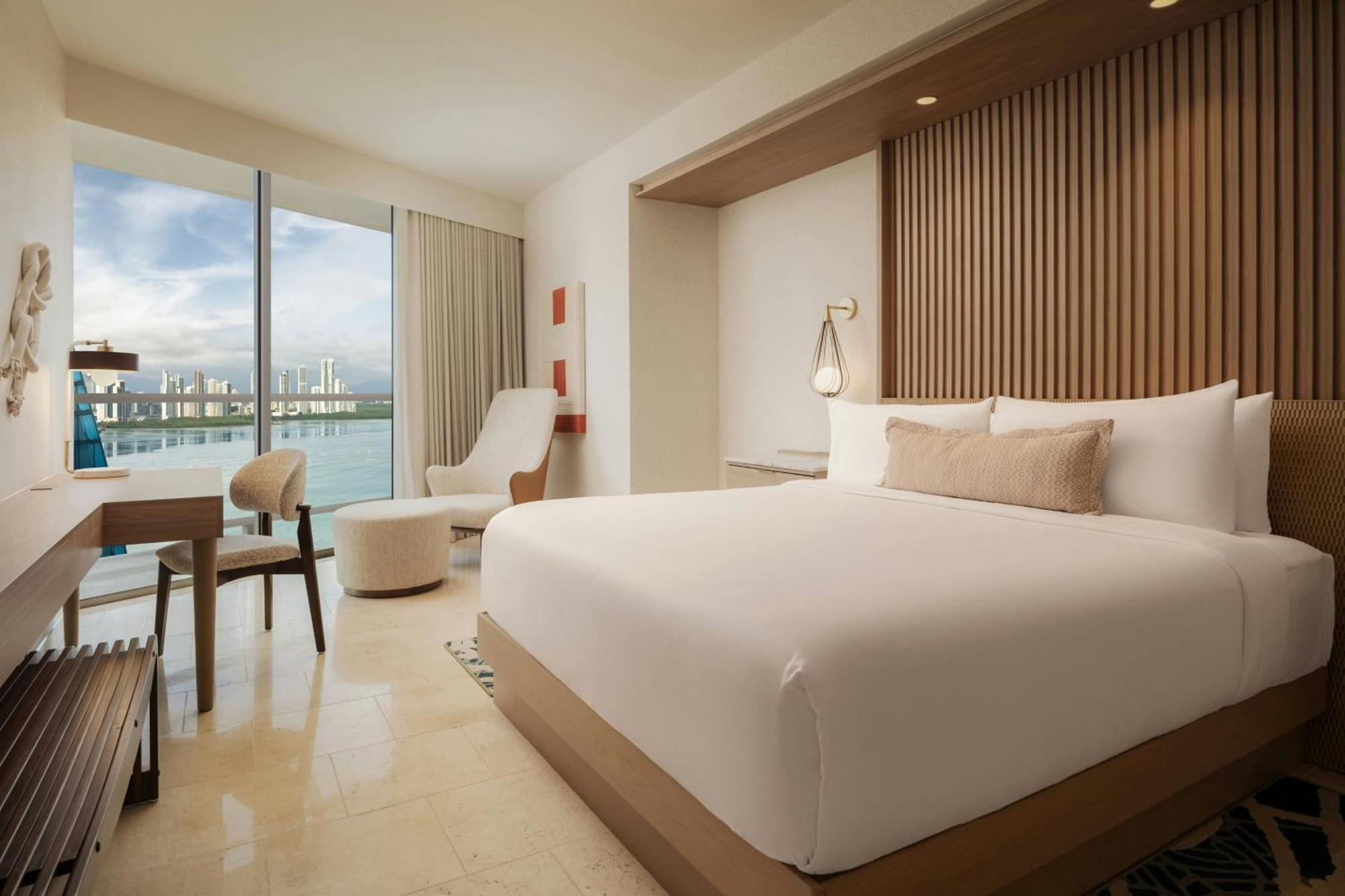 Grand Suite 1 King Partial ocean view Balcony