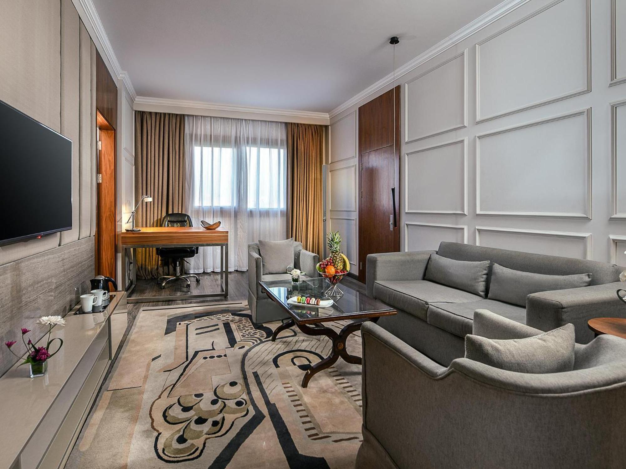Deluxe Suite