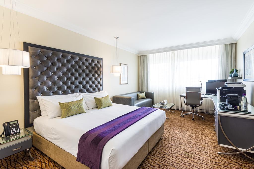 AVANI Business Room