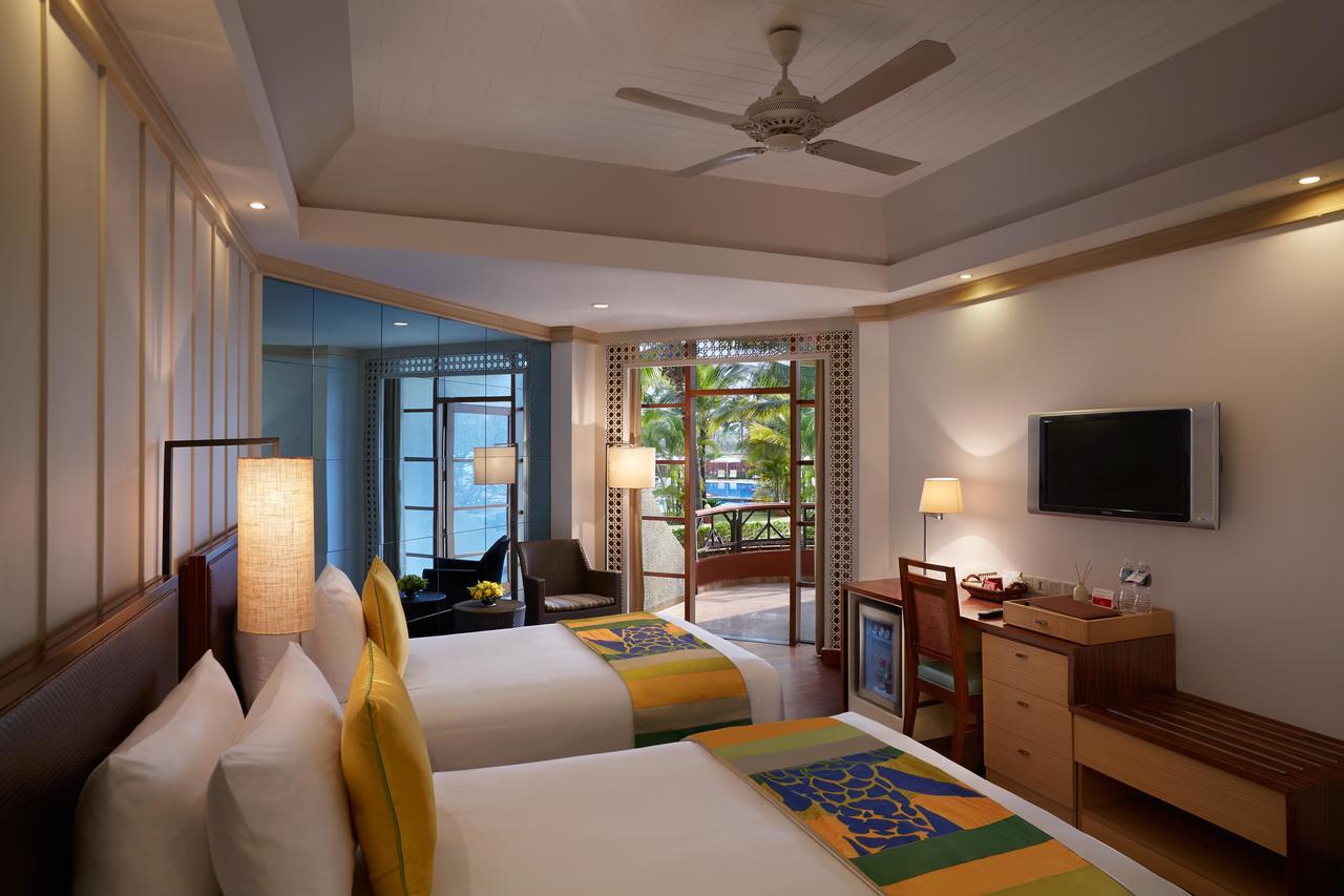 Deluxe Room Twin Bed